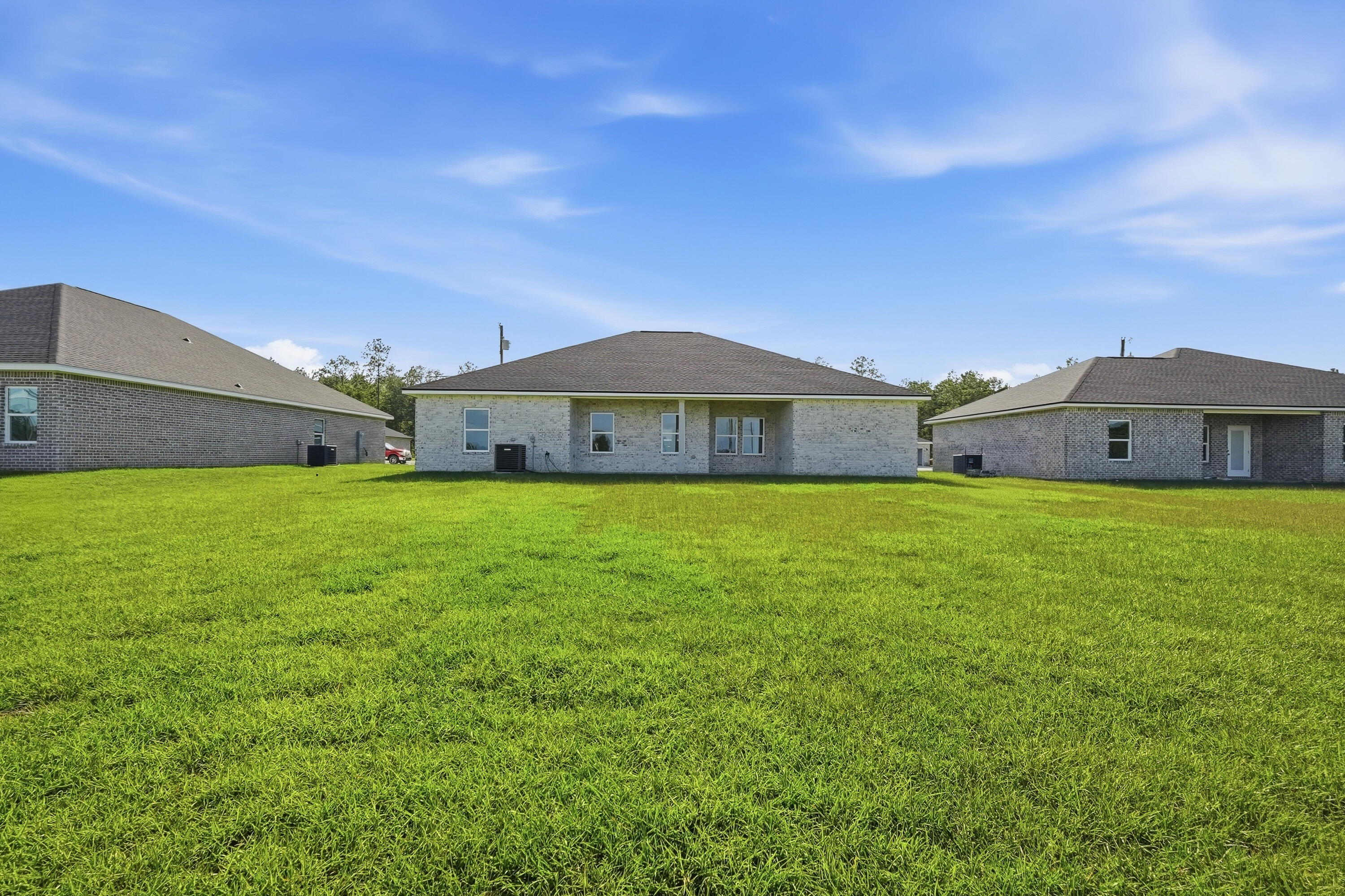 SOUTHERN CHARM - Residential