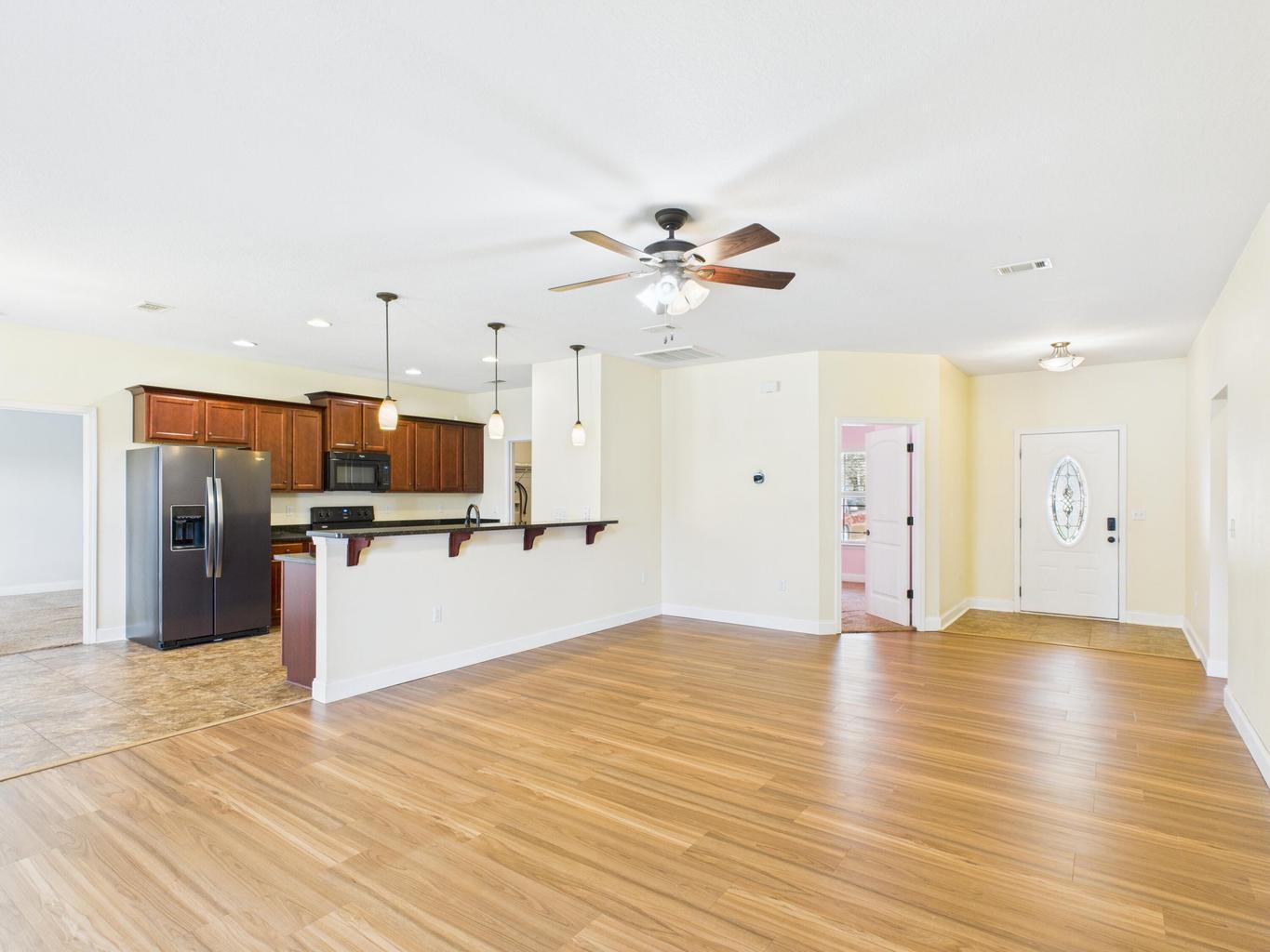 PLANTATION OAKS S/D - Residential Lease