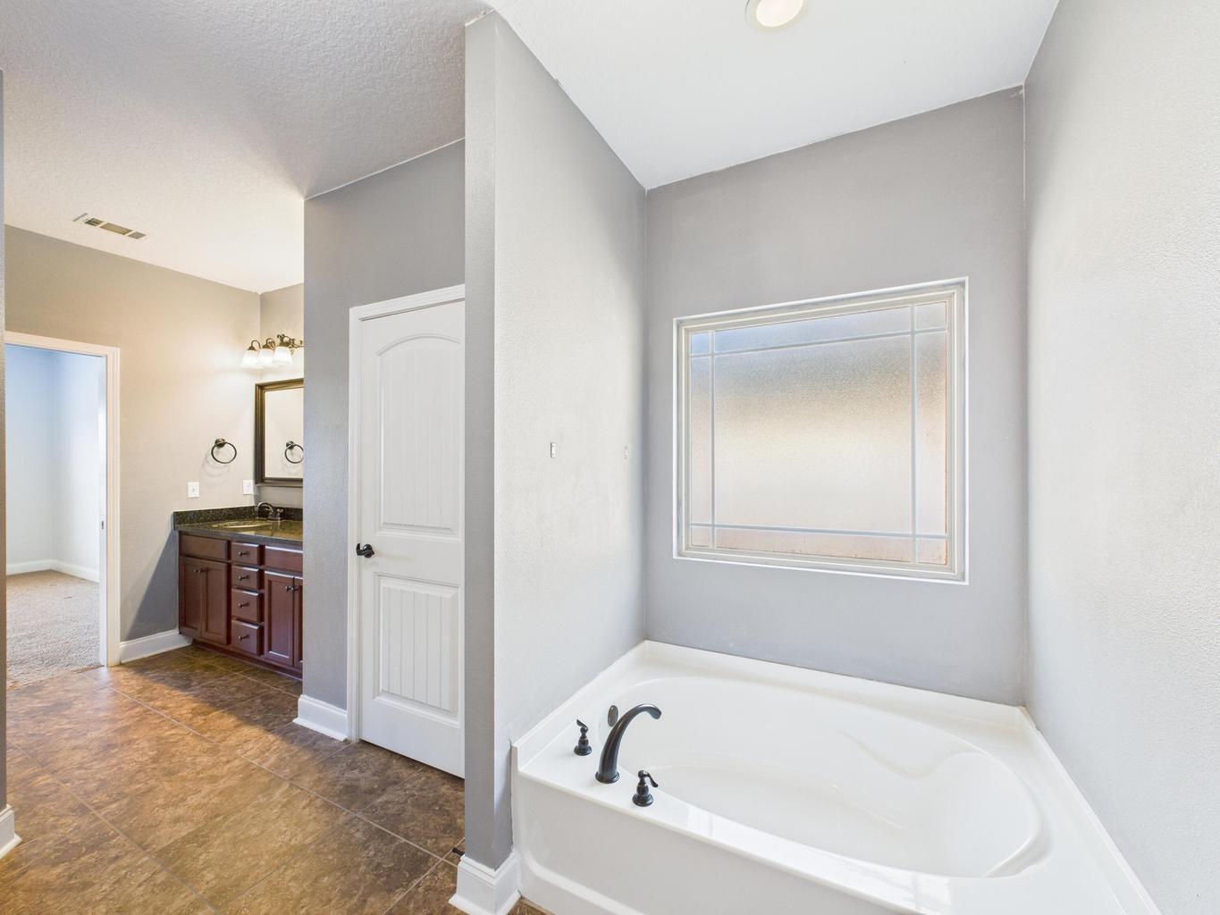 PLANTATION OAKS S/D - Residential Lease