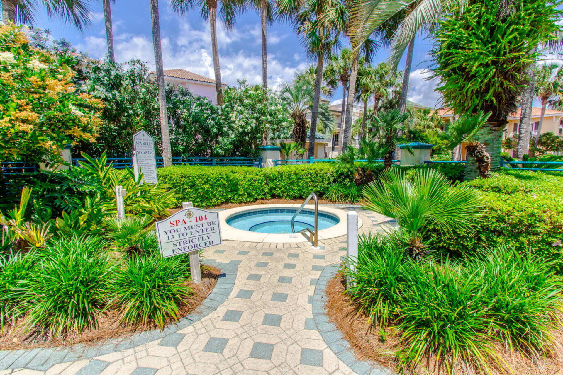 DESTINY BY THE SEA - Residential