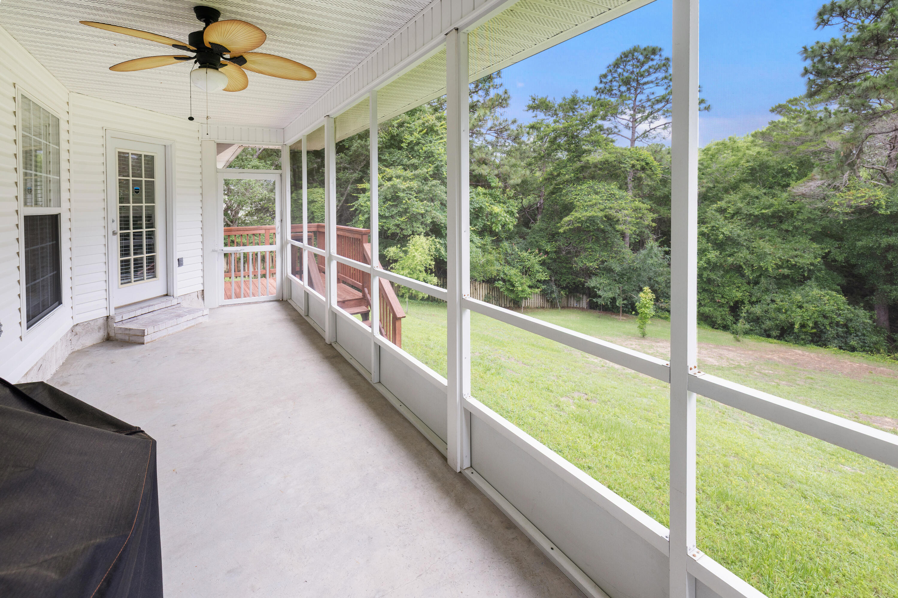 ROCKY BAYOU COUNTRY CLUB ESTATES 9 - Residential