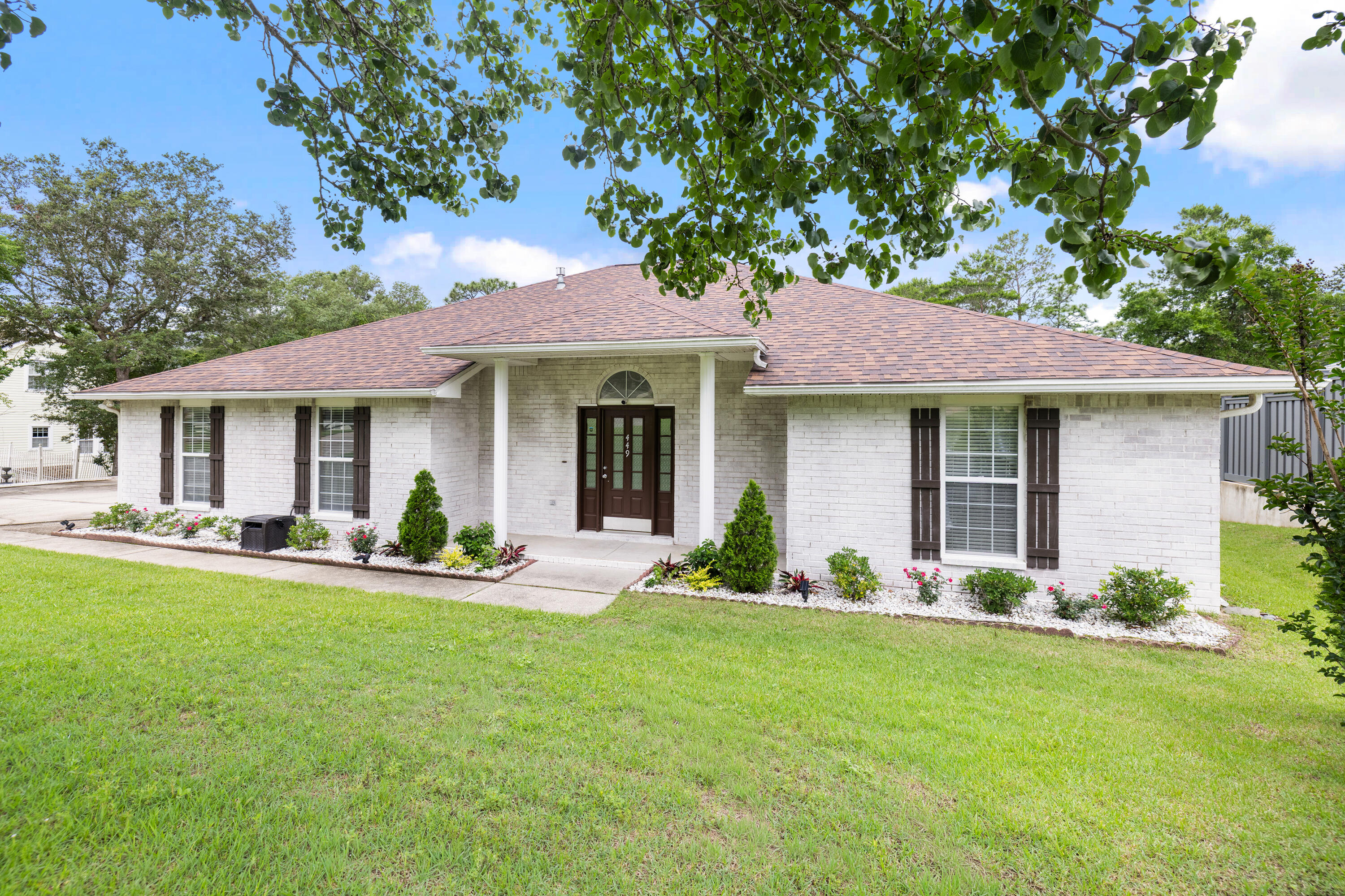 ROCKY BAYOU COUNTRY CLUB ESTATES 9 - Residential