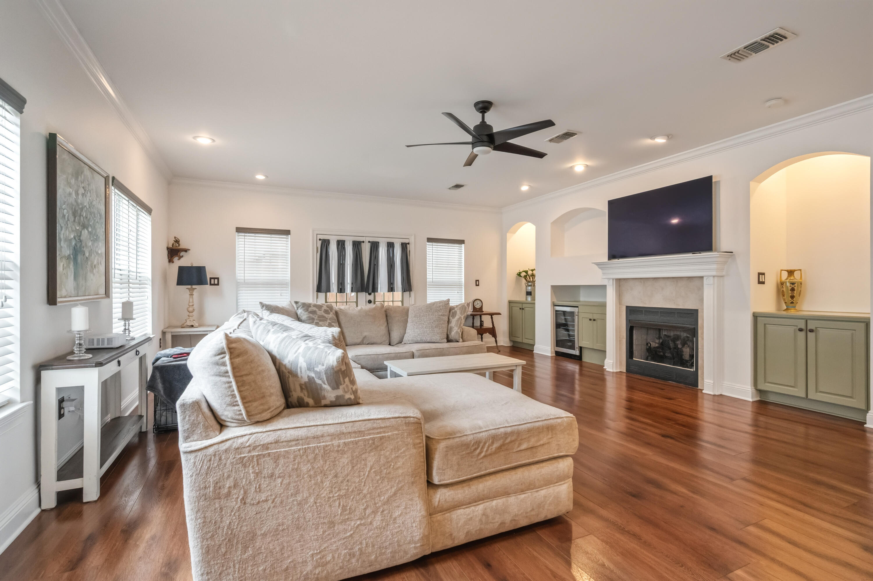 MEDITERRANEAN VILLAGE AT BLUEWATER BAY - Residential