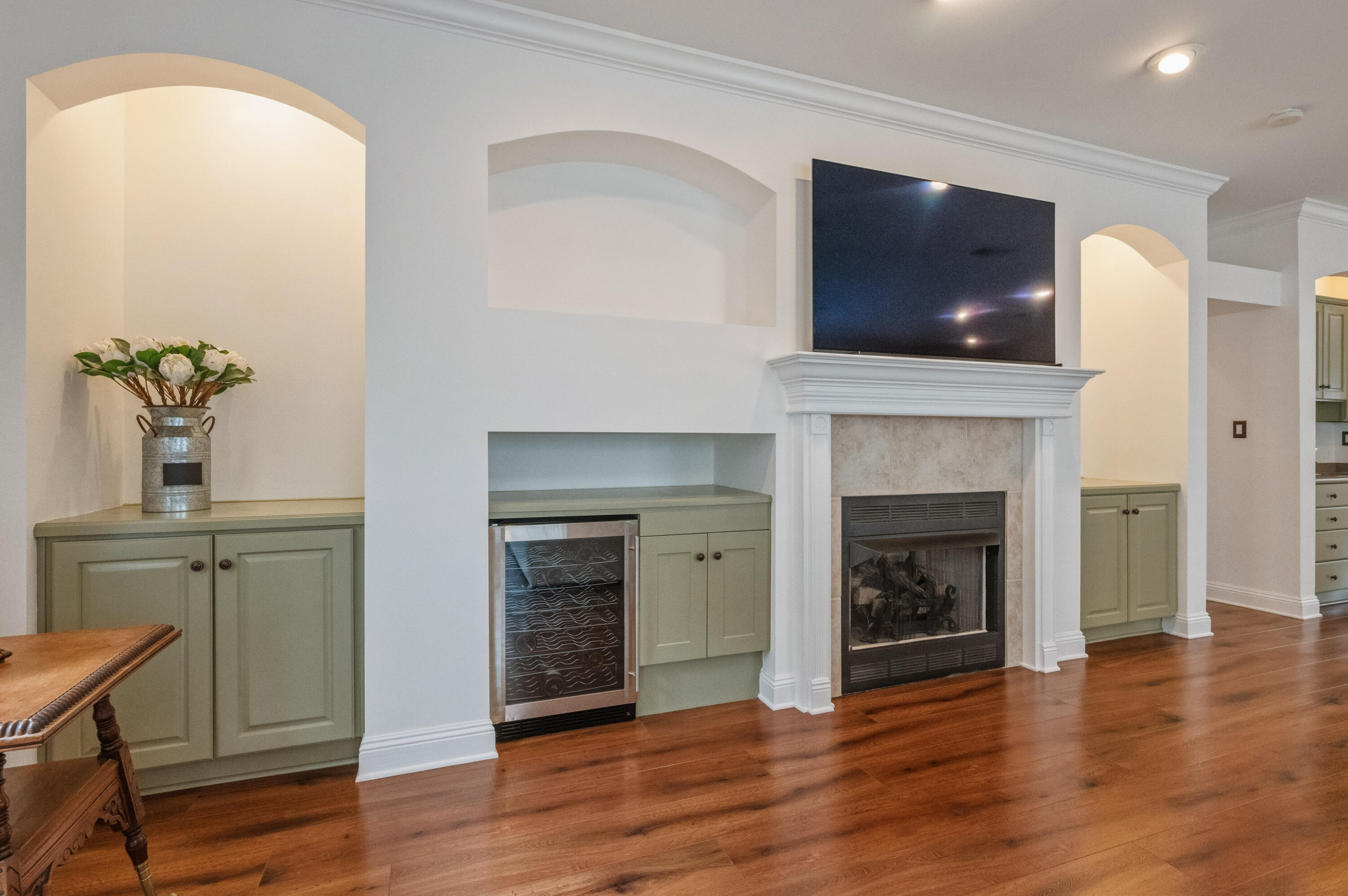 MEDITERRANEAN VILLAGE AT BLUEWATER BAY - Residential