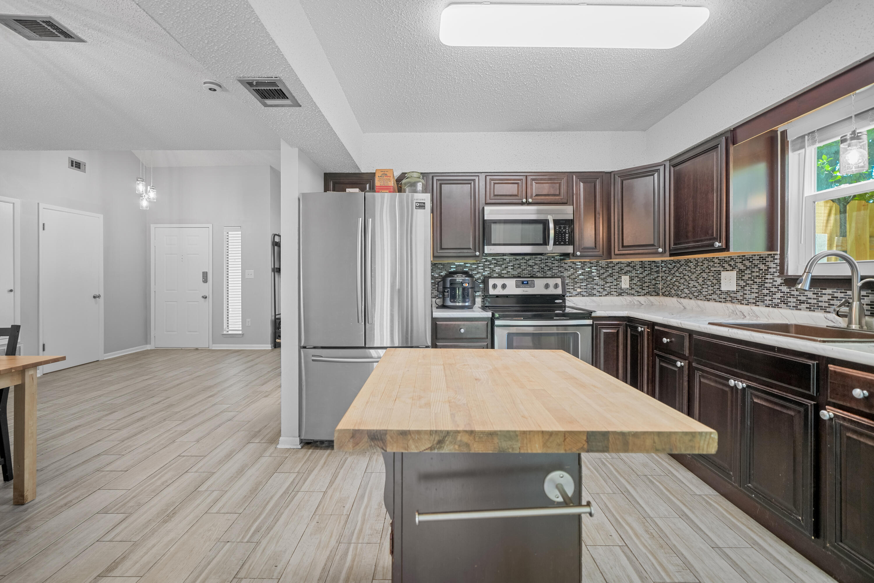 HIDDEN TRAILS PH 1 - Residential