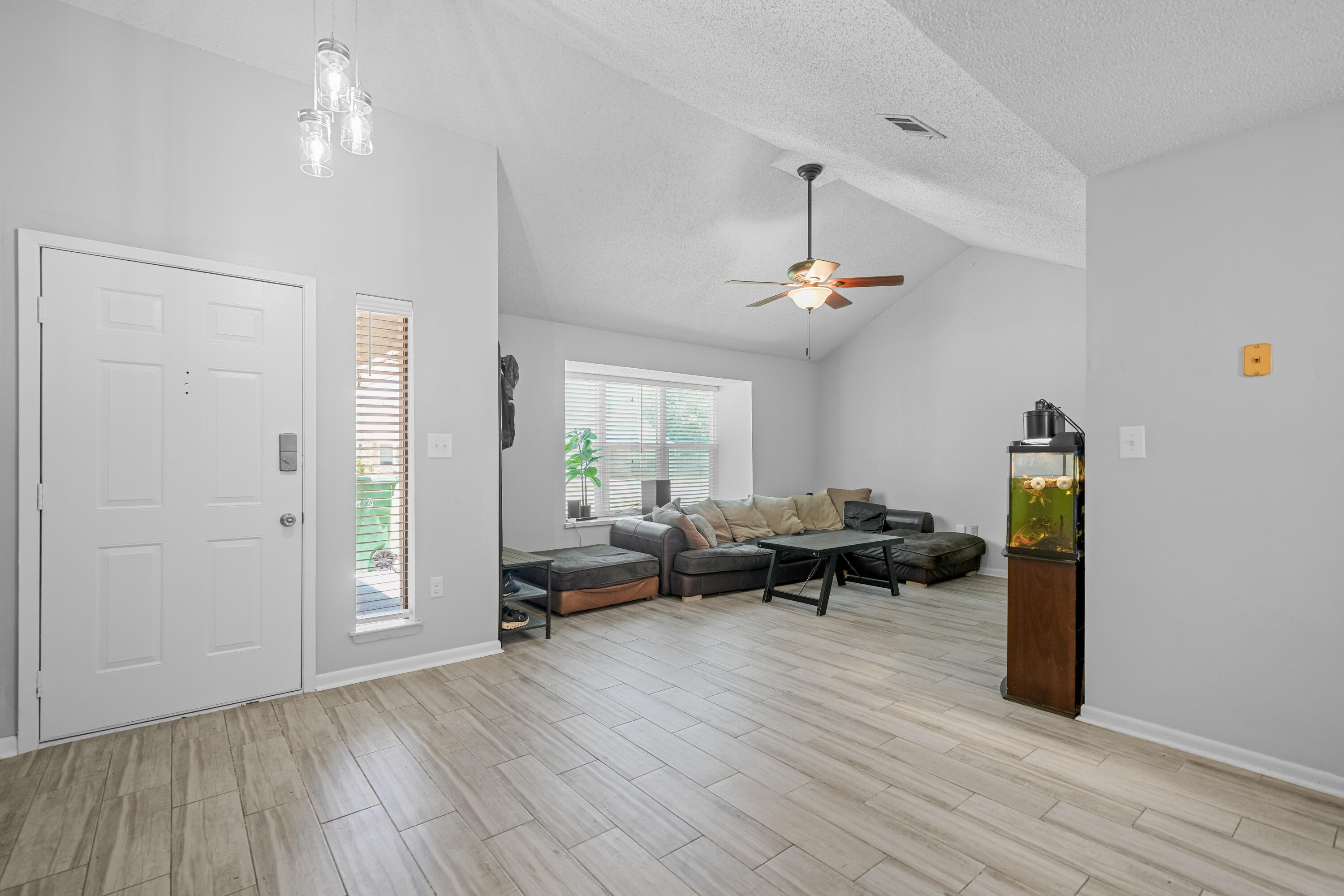 HIDDEN TRAILS PH 1 - Residential