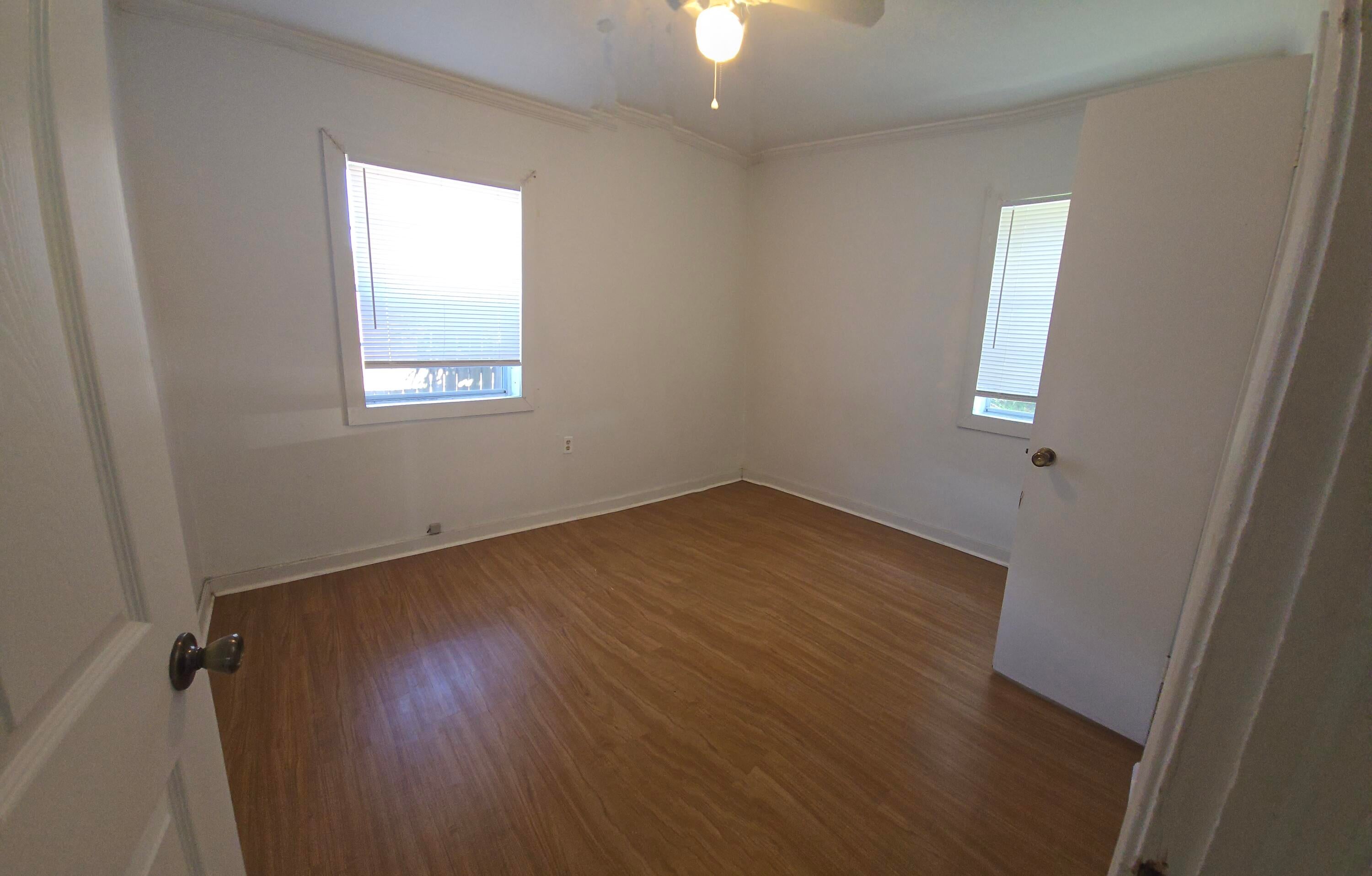 EDGEWATER - Residential Lease