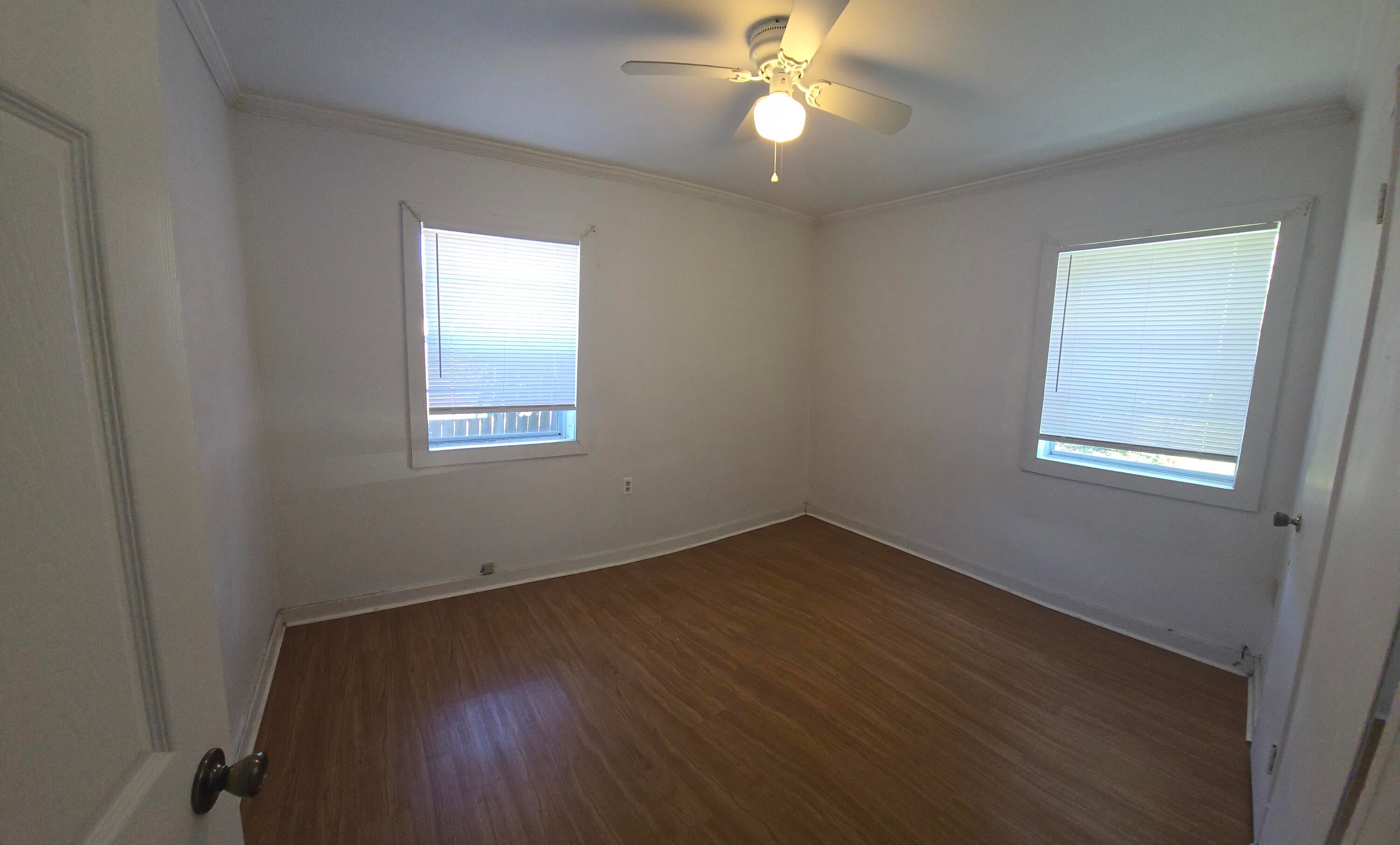 EDGEWATER - Residential Lease