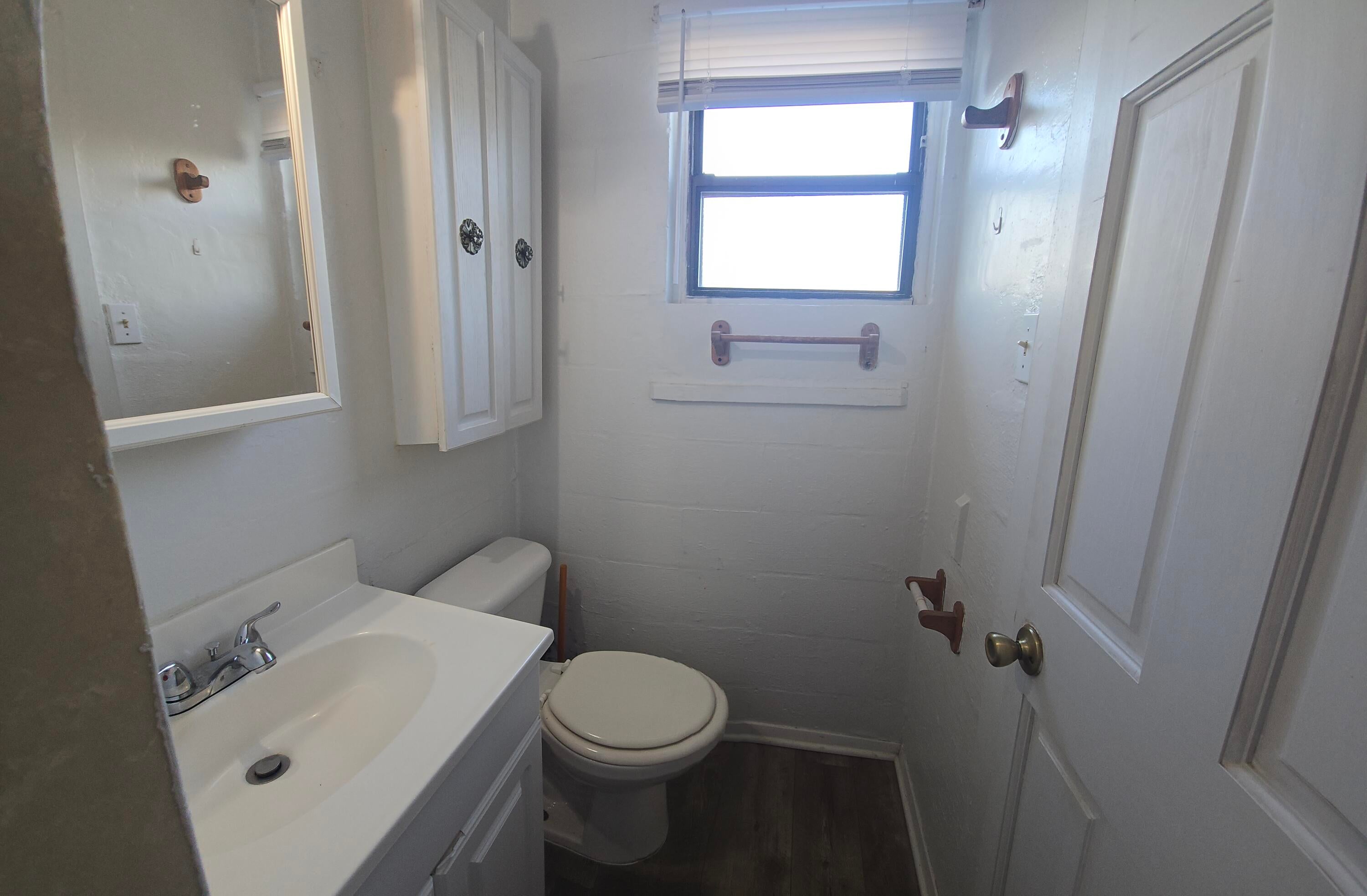 EDGEWATER - Residential Lease