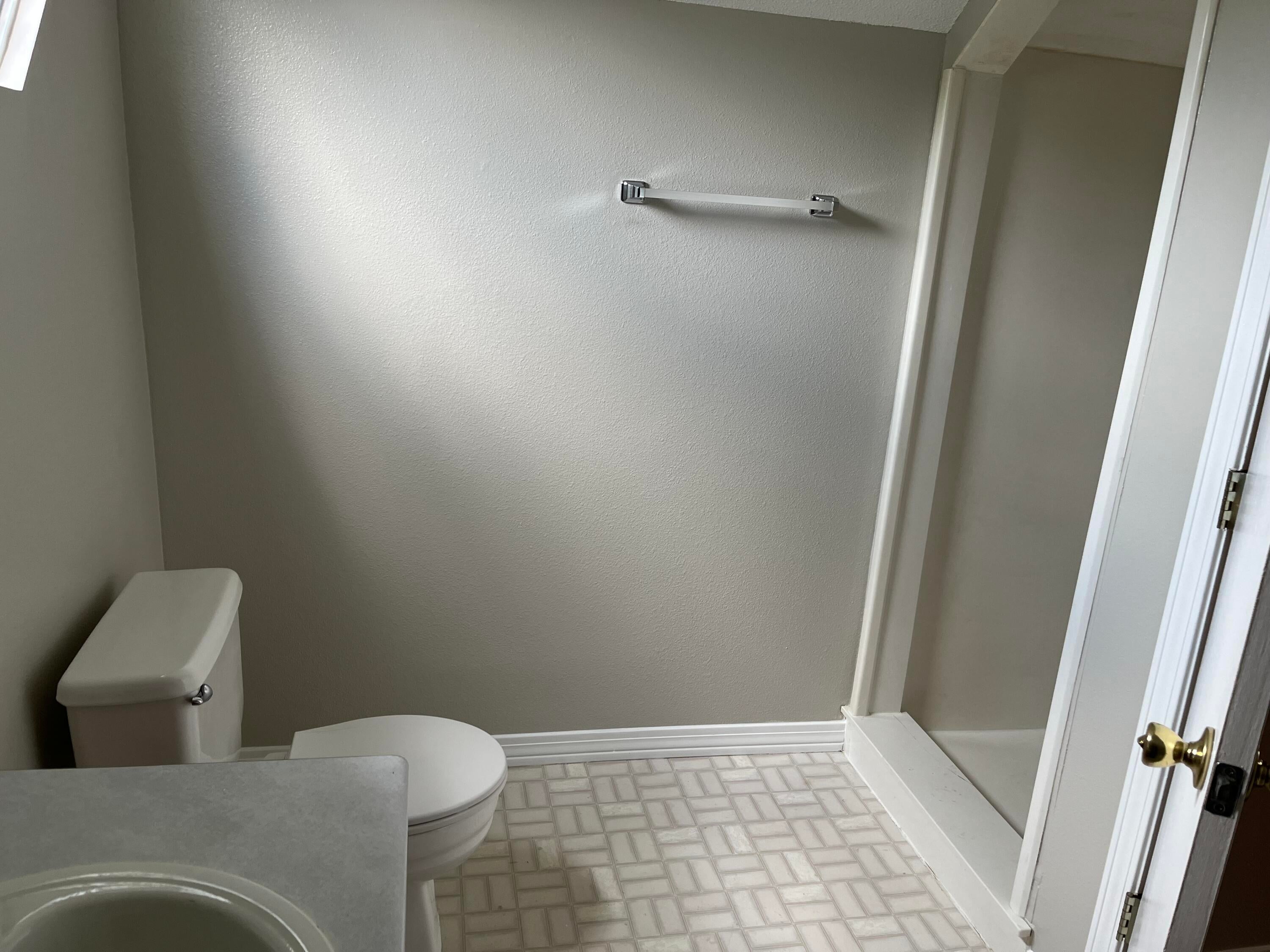 SHOAL TERRACE ESTATES - Residential Lease