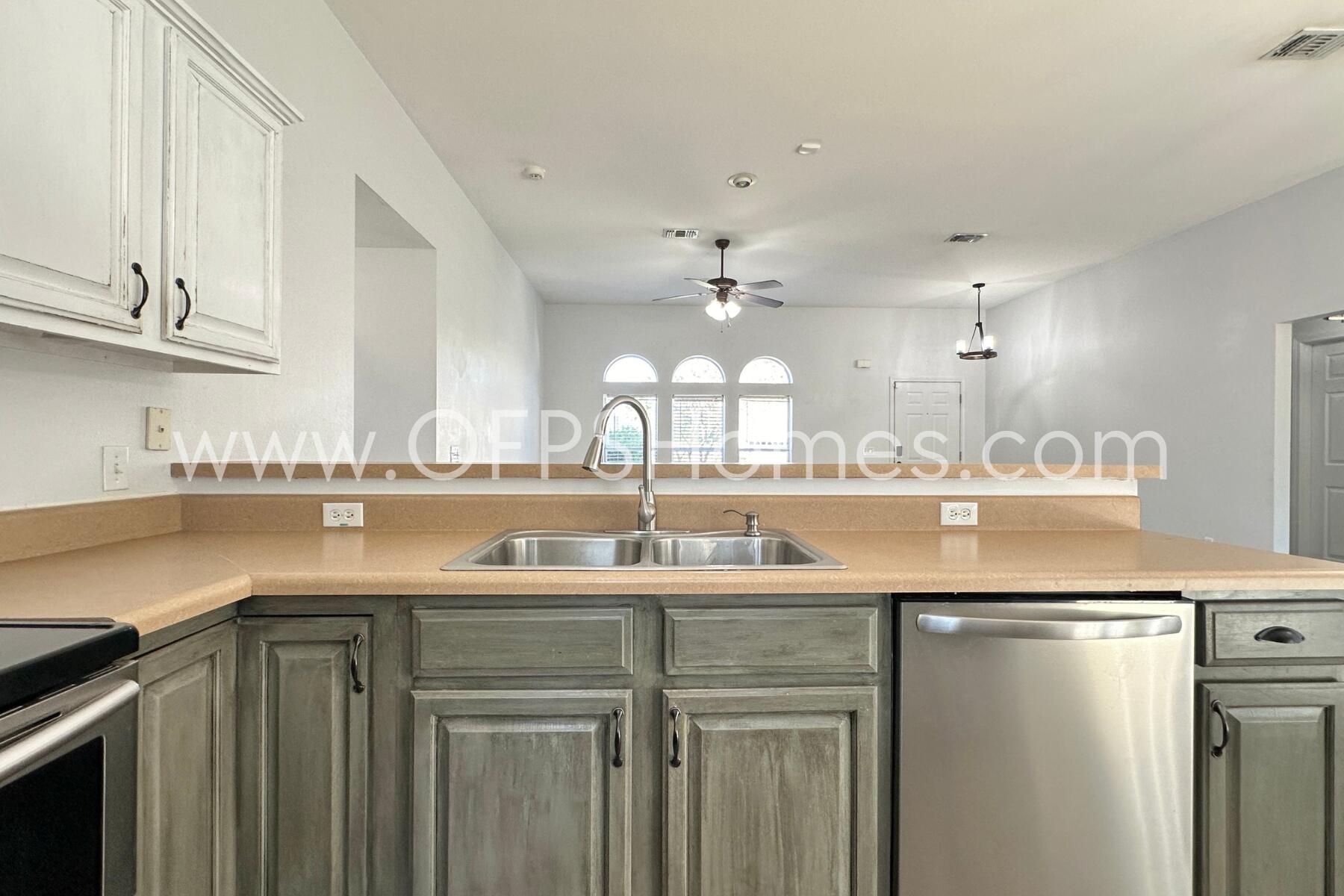 PALMETTO RIDGE - Residential Lease