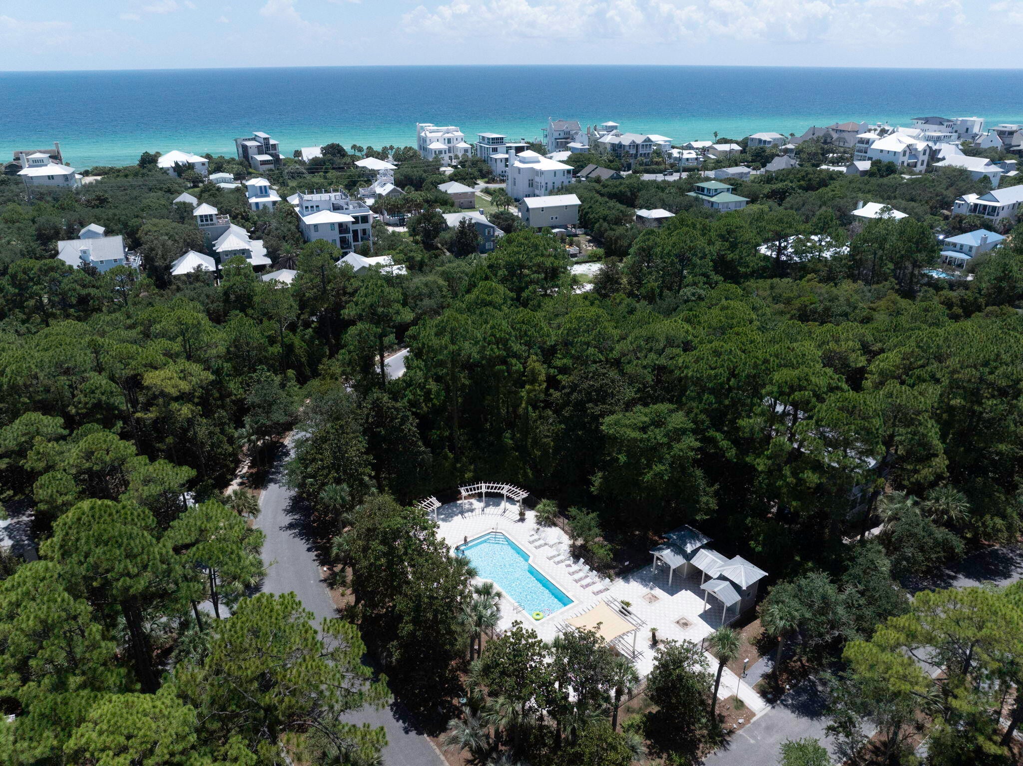GROVE BY THE SEA - Land