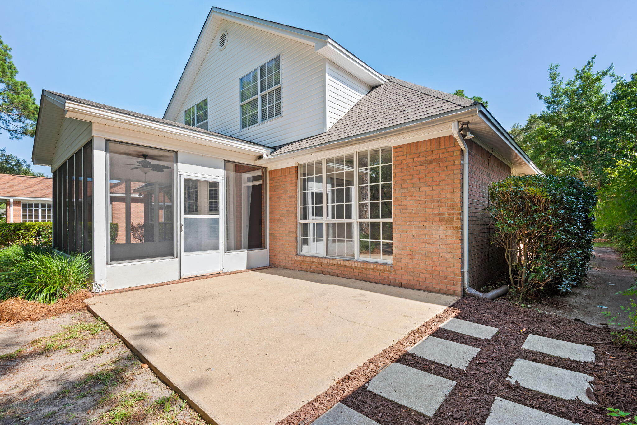 TURNBERRY PLACE - Residential