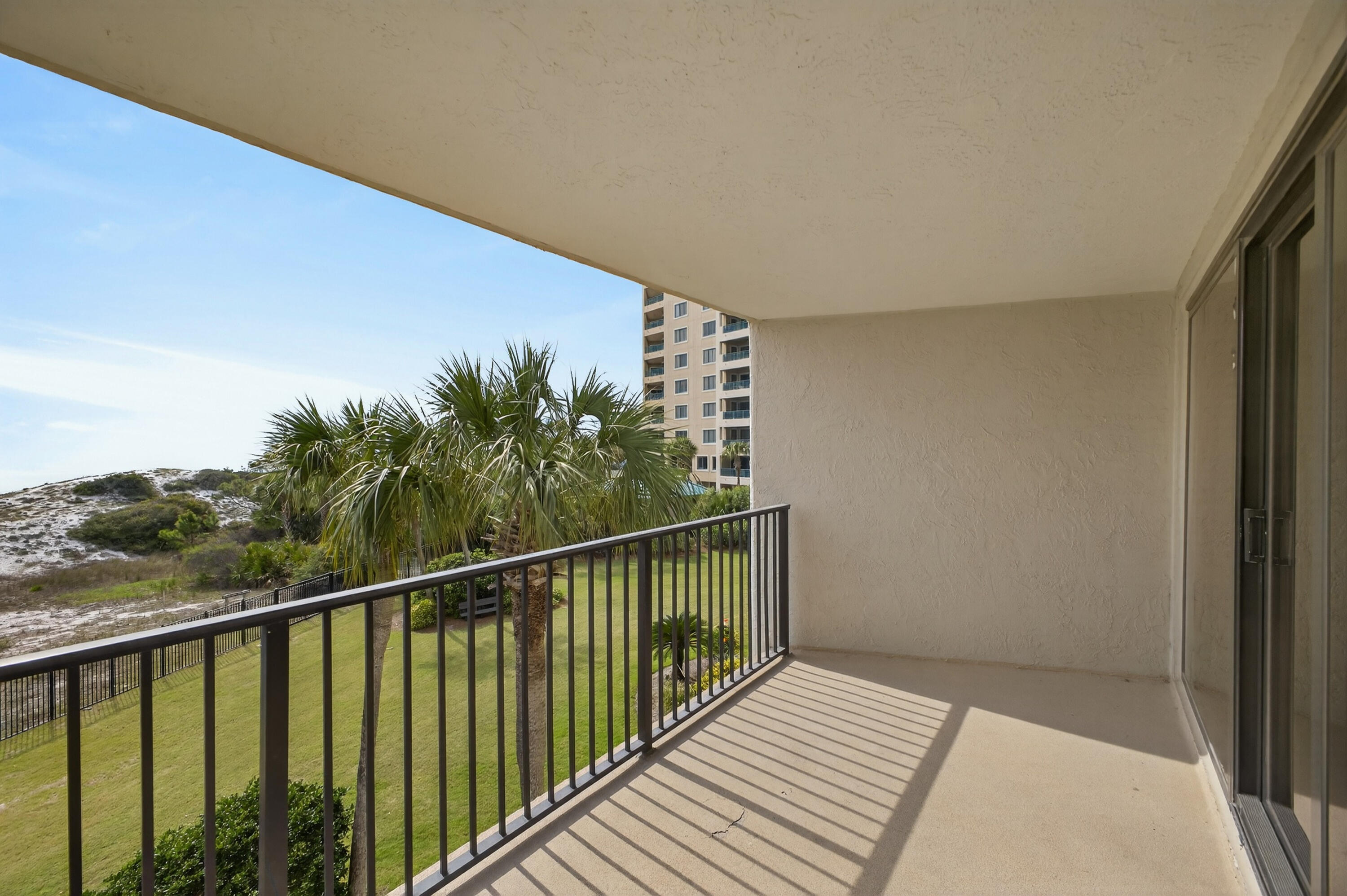 BEACHSIDE 1 CONDO - Residential