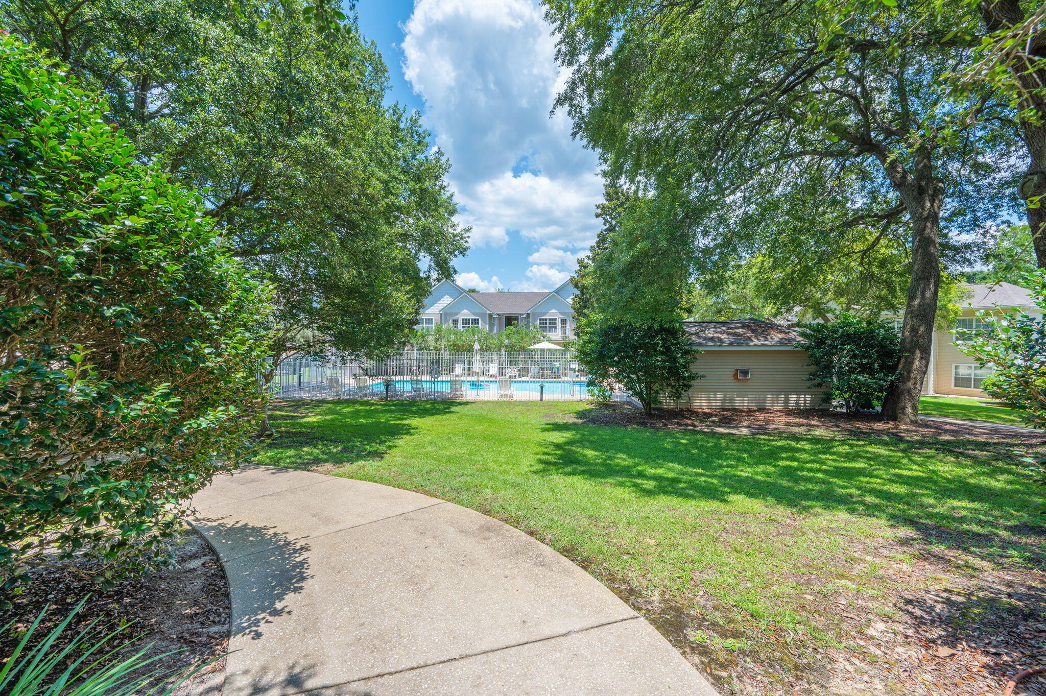THE OAKS AT NICEVILLE - Residential