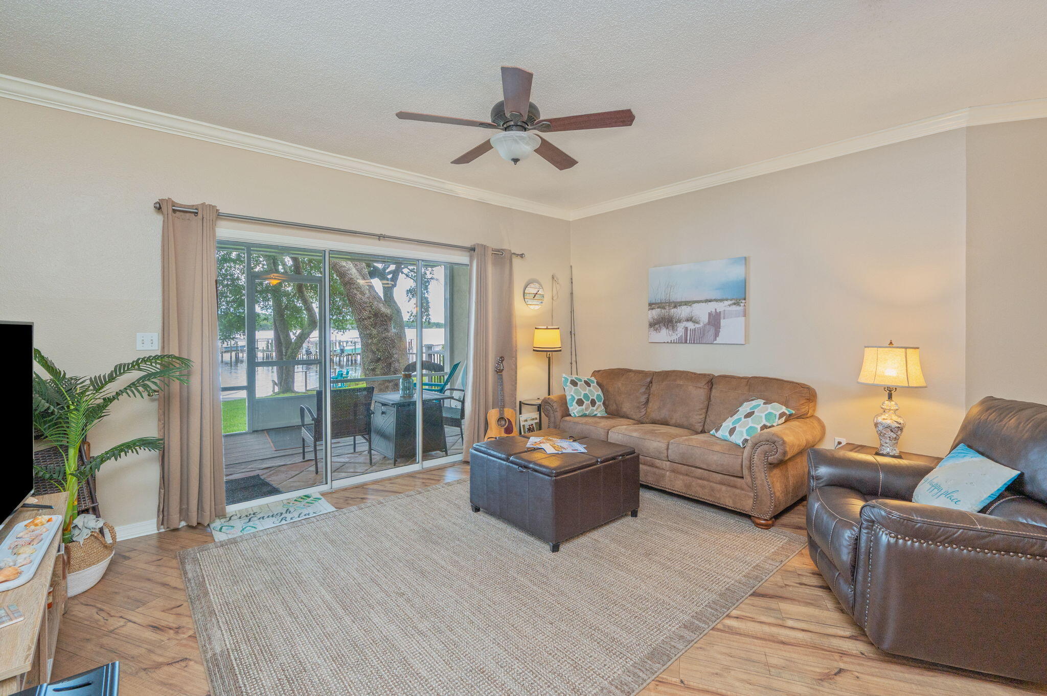 HIDDEN BAY VILLAGE - Residential