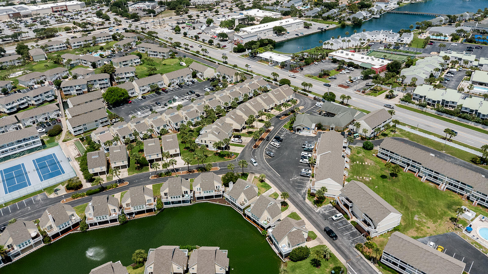 SANDPIPER COVE PH 20 - Residential