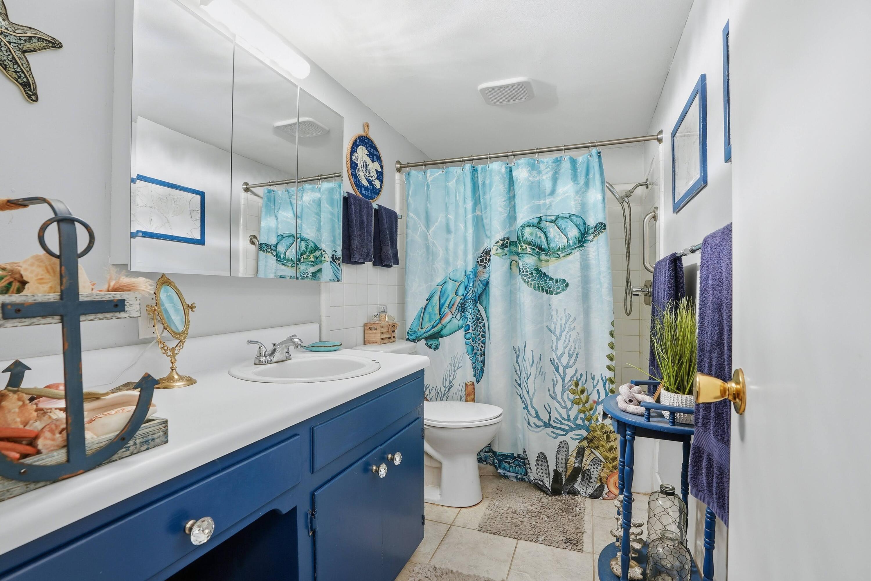 LANDMARK CONDO - Residential