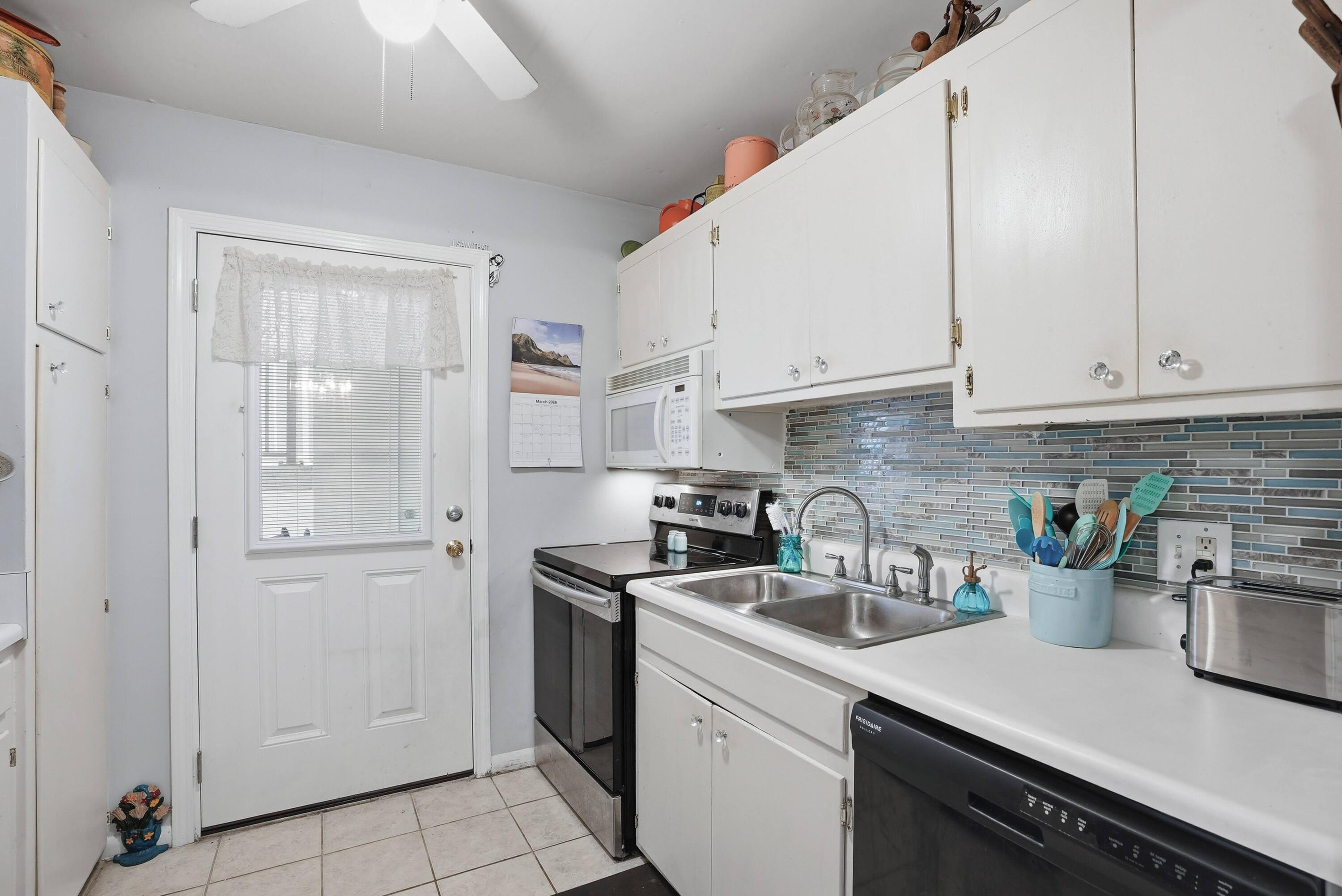 LANDMARK CONDO - Residential