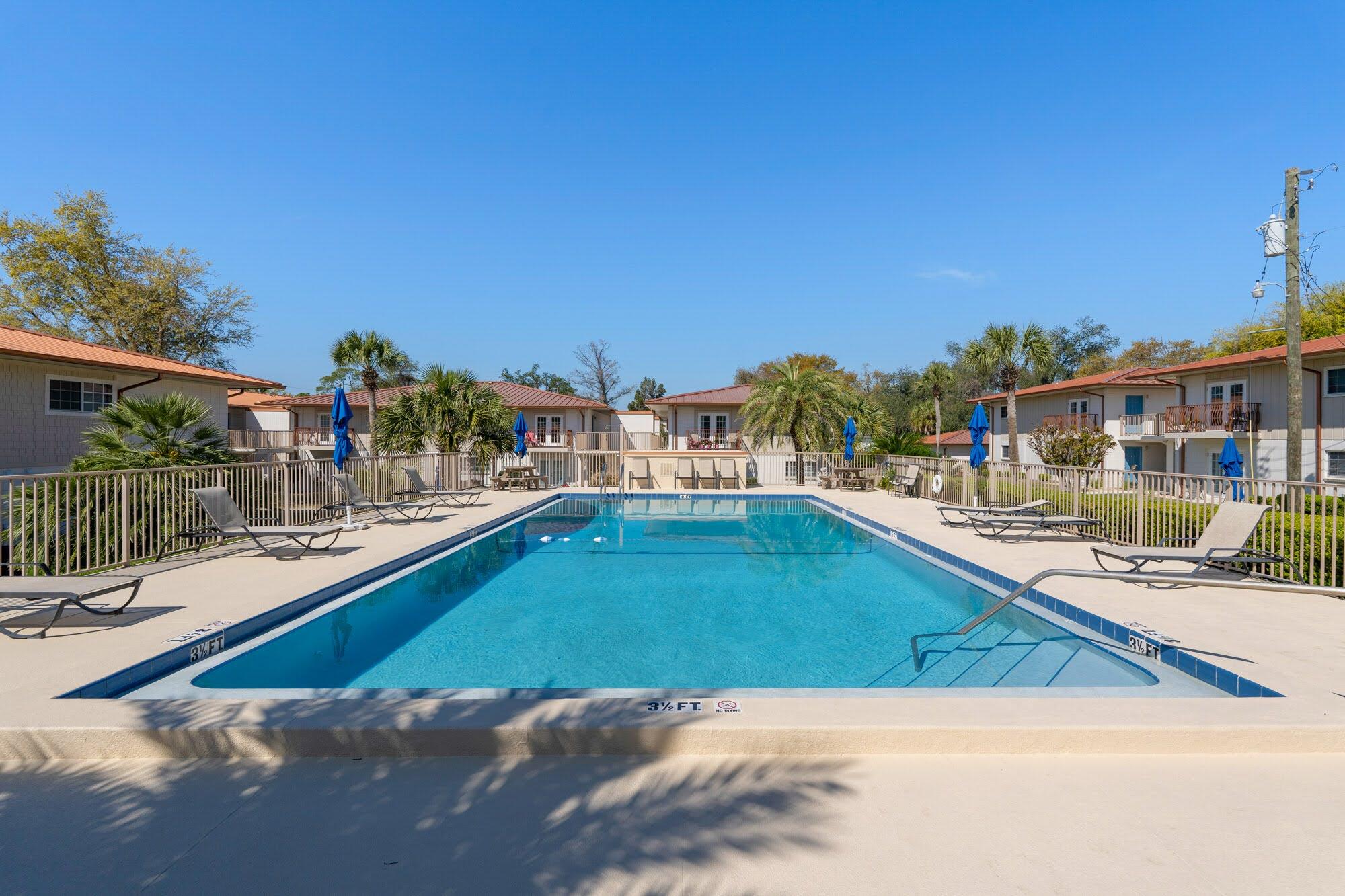 LANDMARK CONDO - Residential