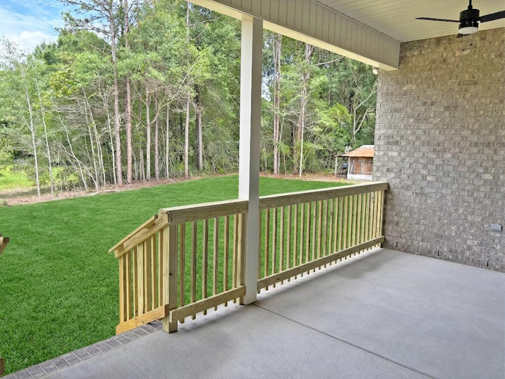 YOUNG OAKS - Residential