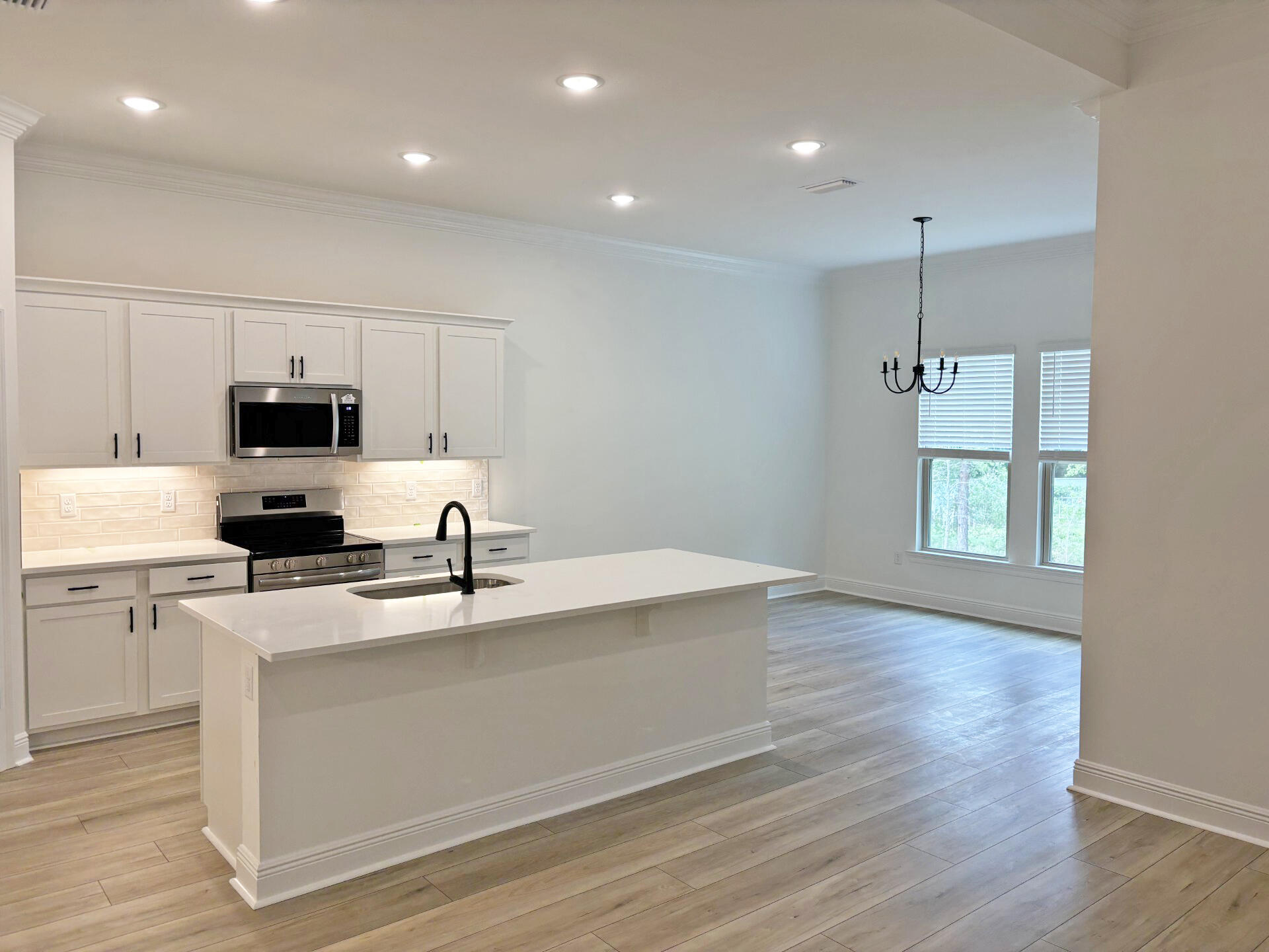 YOUNG OAKS - Residential