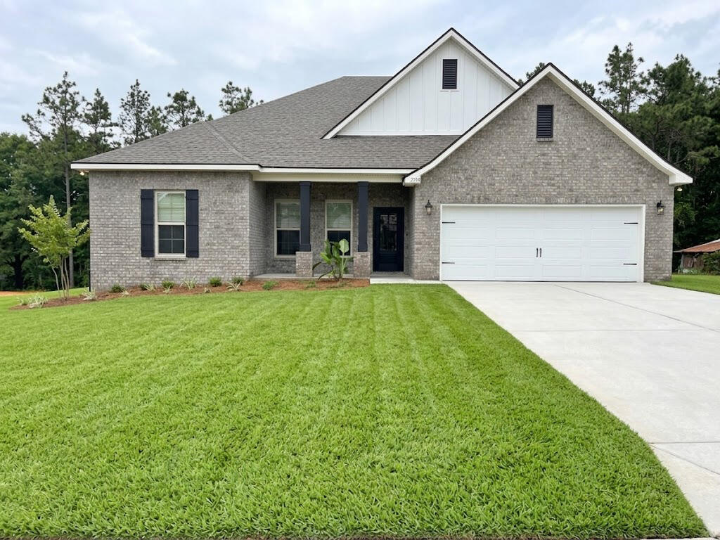 Awesome builder rate plus FREE refrigerator! Restrictions apply. 

The COMSTOCK III H offers a 4BR/2BA, open and split design. Upgrades added (list attached). Features: double vanity, garden tub, separate shower, and walk-in closet in master bath, double vanity in 2nd bath, walk-in closet in beds 2 and 3, kitchen island, walk-in pantry, boot bench in mudroom, covered porches, undermount sinks, LED lighting, crown molding, ceiling fans in living and master, custom framed mirrors in all baths, landscaping, architectural 30-year shingles, flood lights, and more! Energy Efficient Features: water heater, electric kitchen appliance package, vinyl low E MI windows, and more! Energy Star Partner.