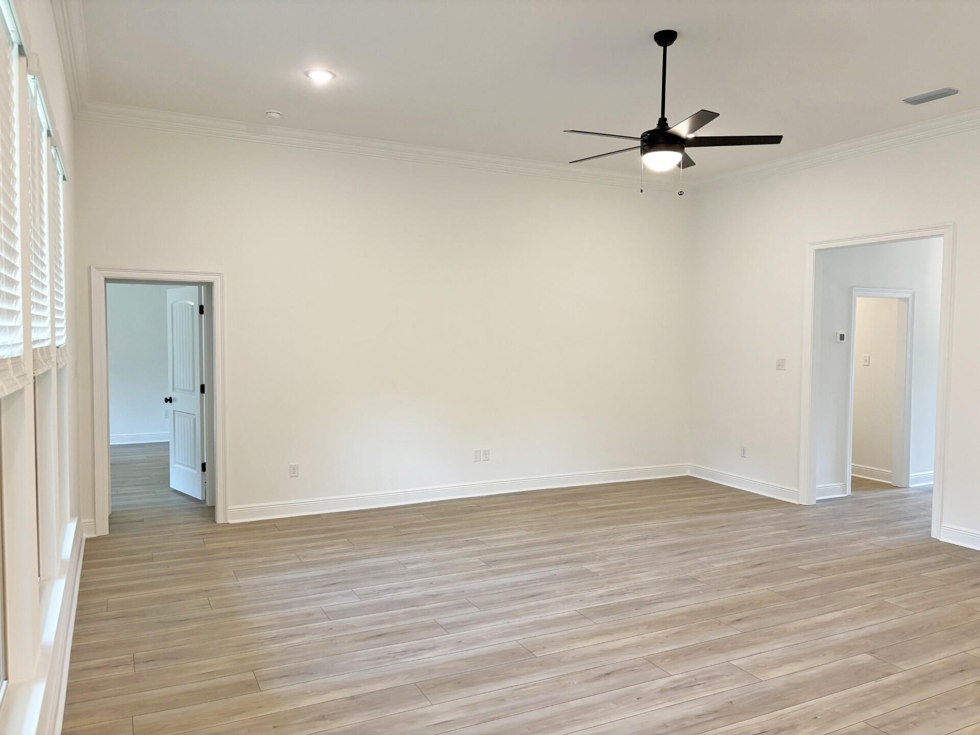 YOUNG OAKS - Residential