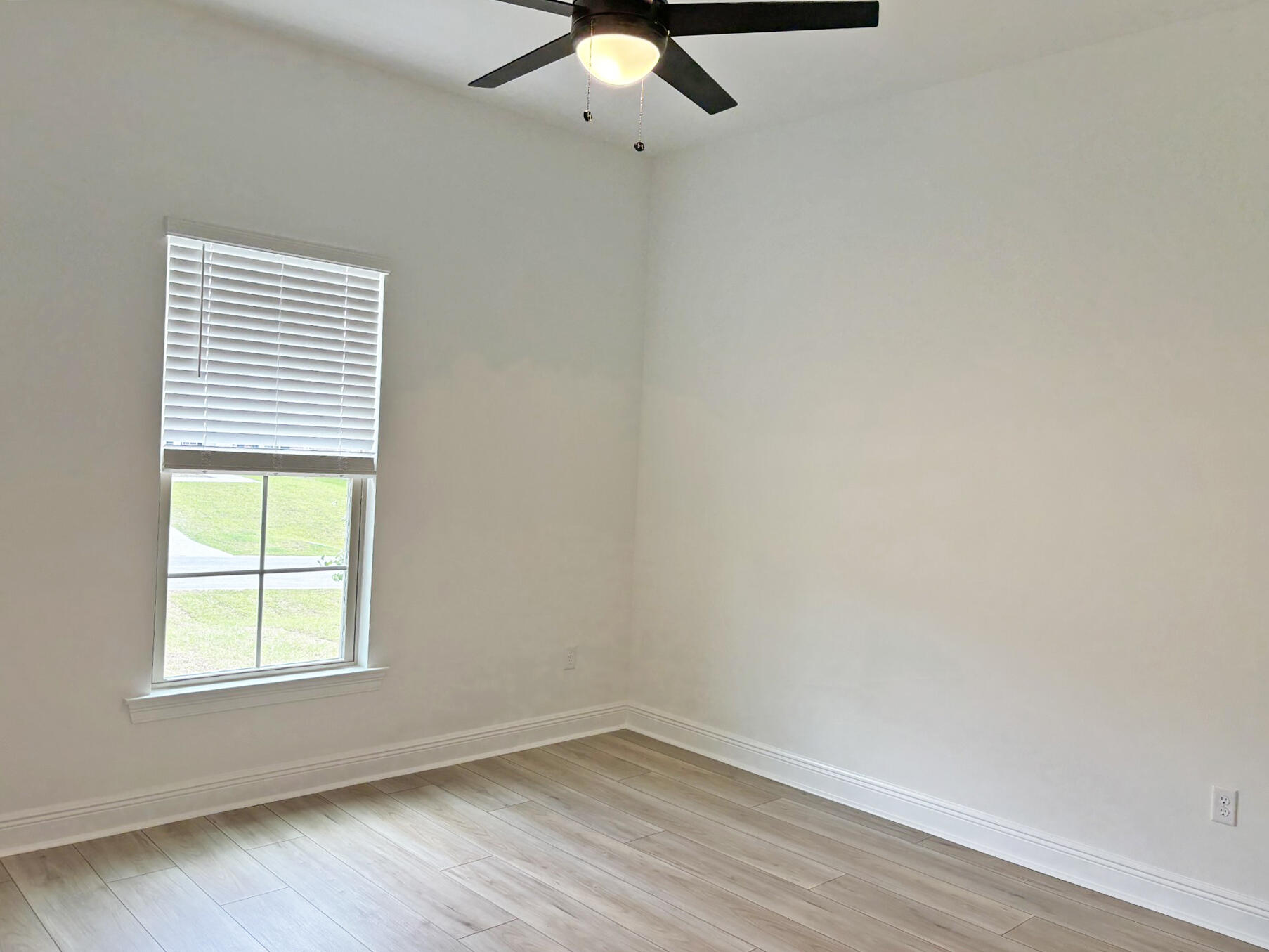 YOUNG OAKS - Residential