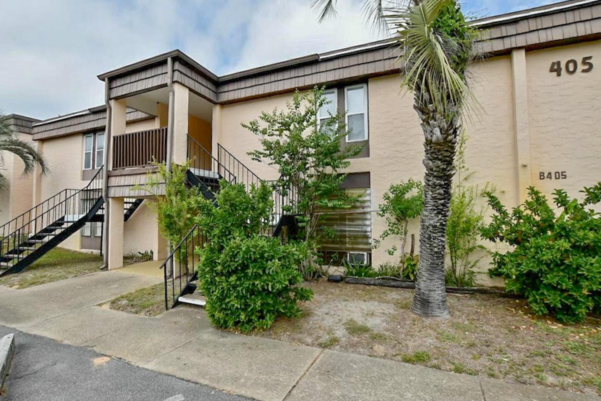 SPANISH VILLAS CONDO - Residential