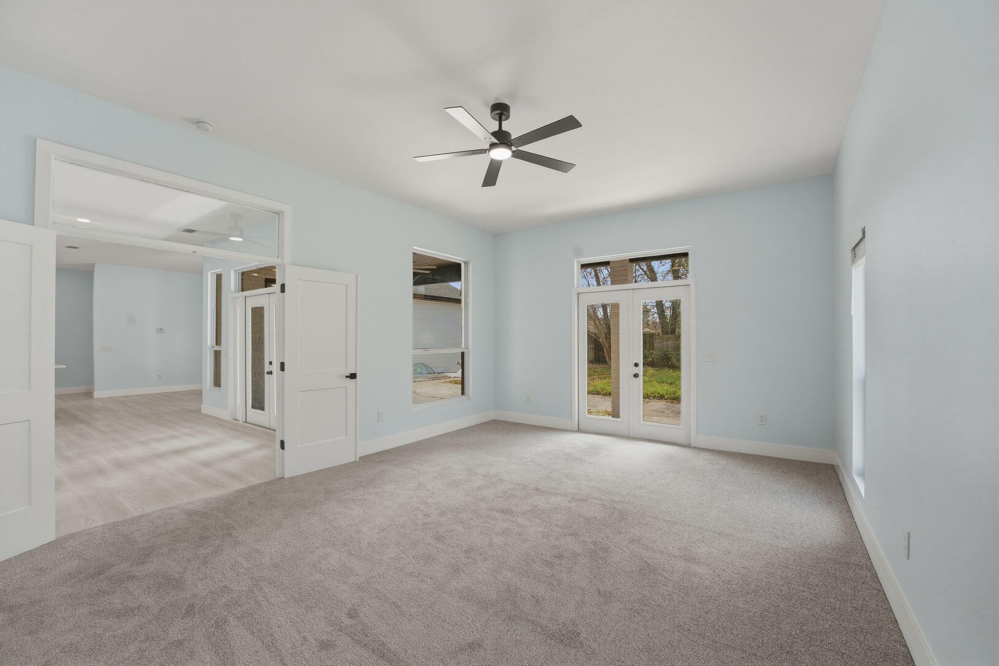 COUNTRY CLUB HARBOUR ESTATES - Residential
