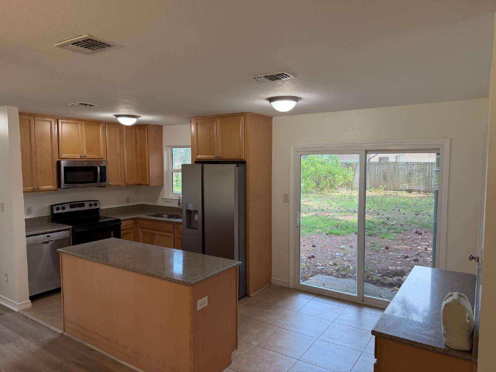 SEABREEZE 5TH ADDN - Residential Lease