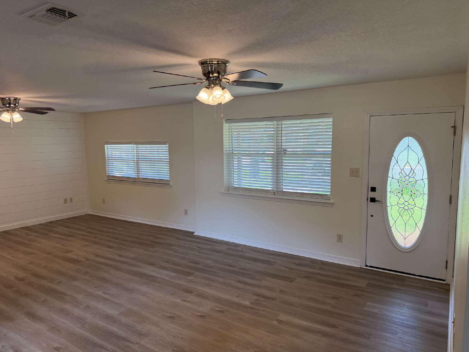 SEABREEZE 5TH ADDN - Residential Lease