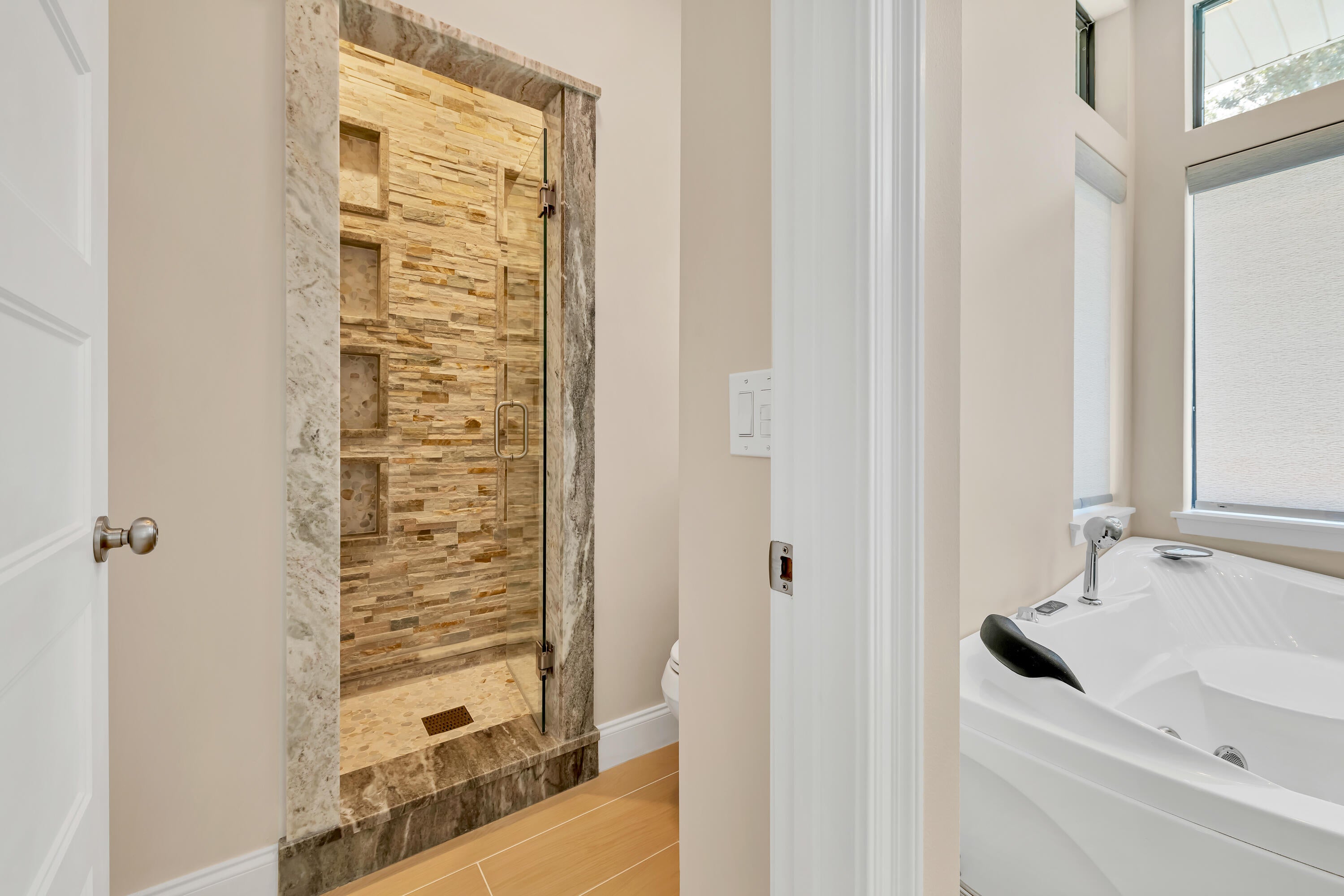 WINDWARD PH 3 - Residential