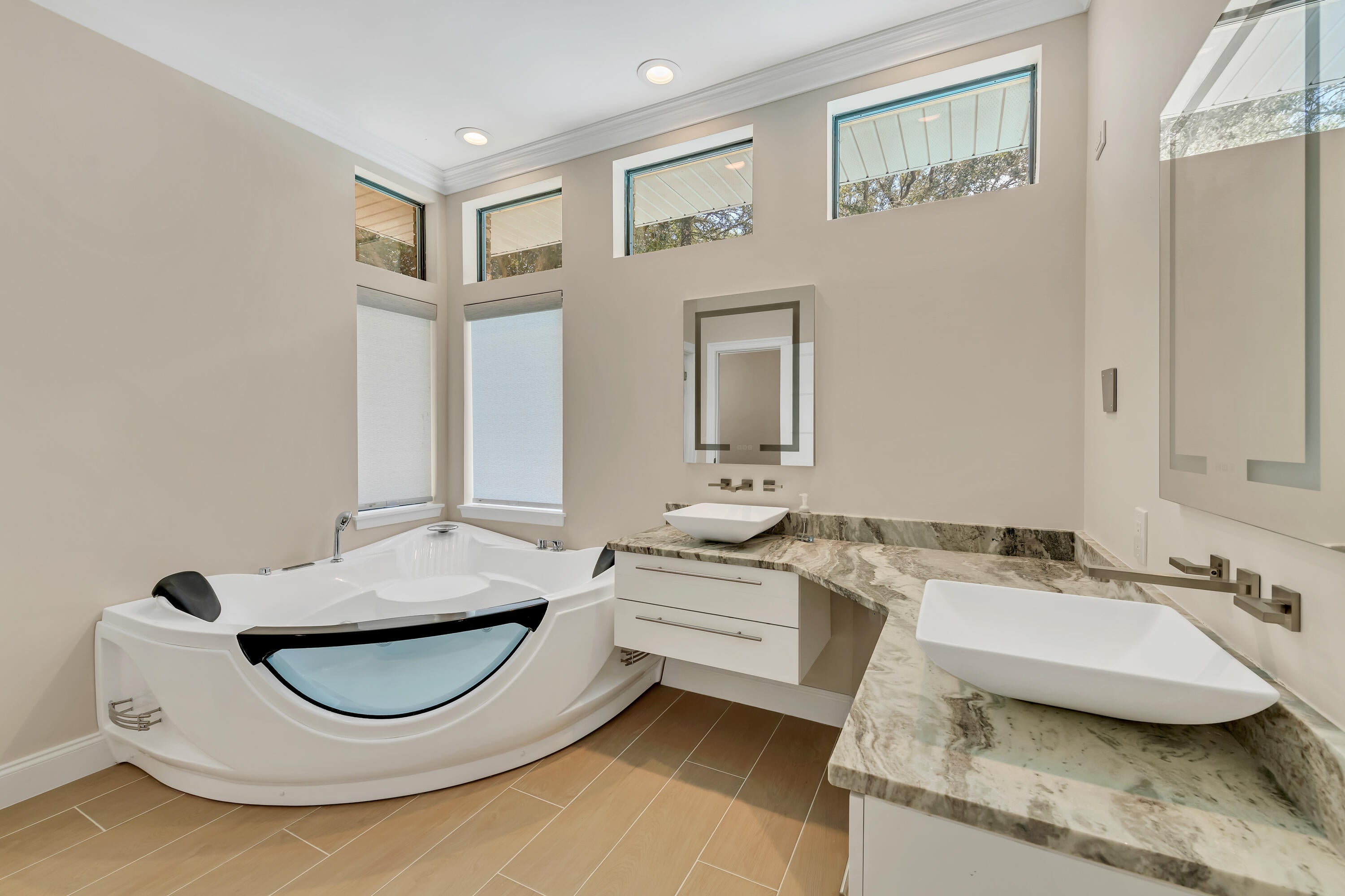 WINDWARD PH 3 - Residential