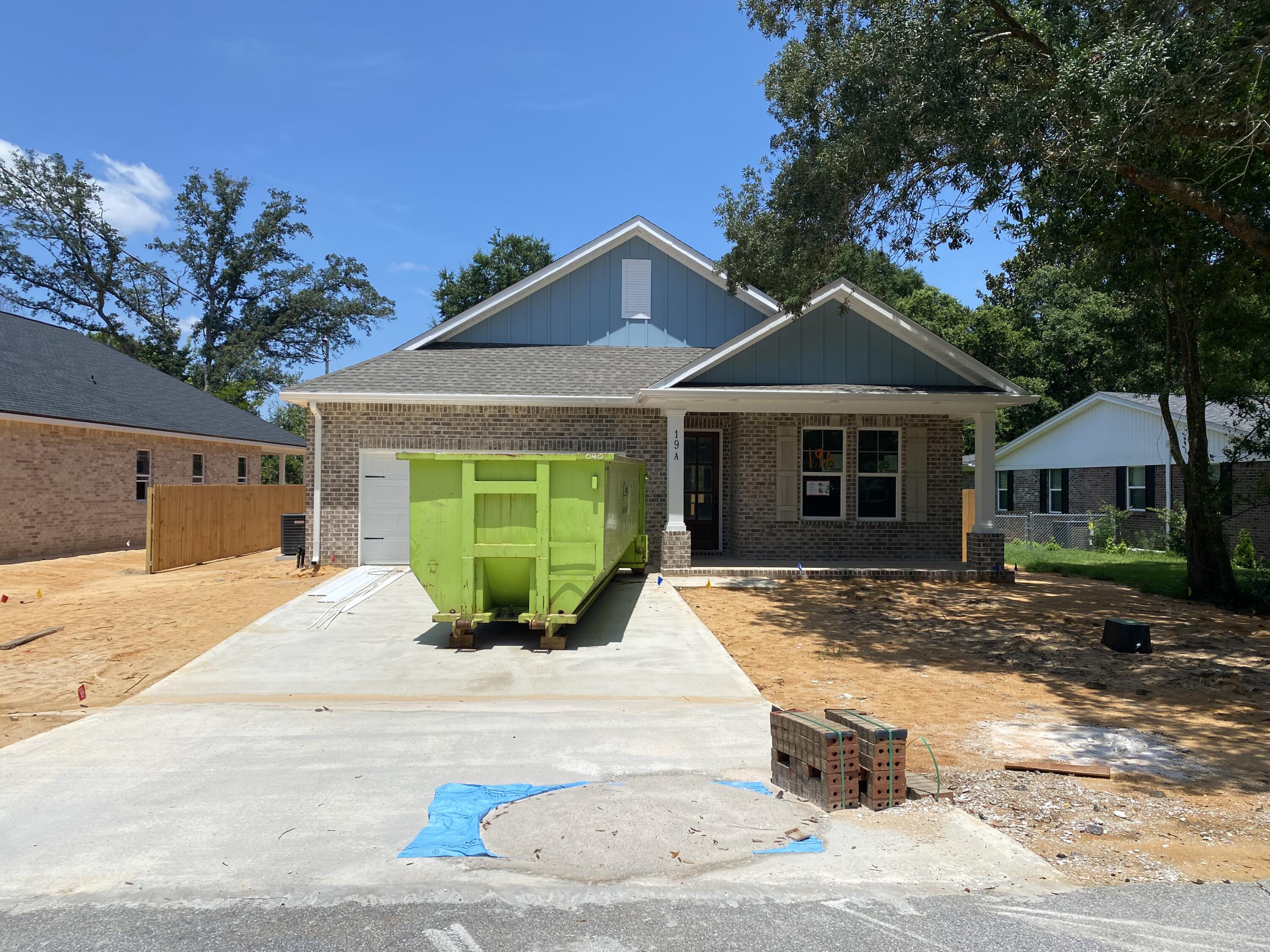 LONGWOOD - Residential