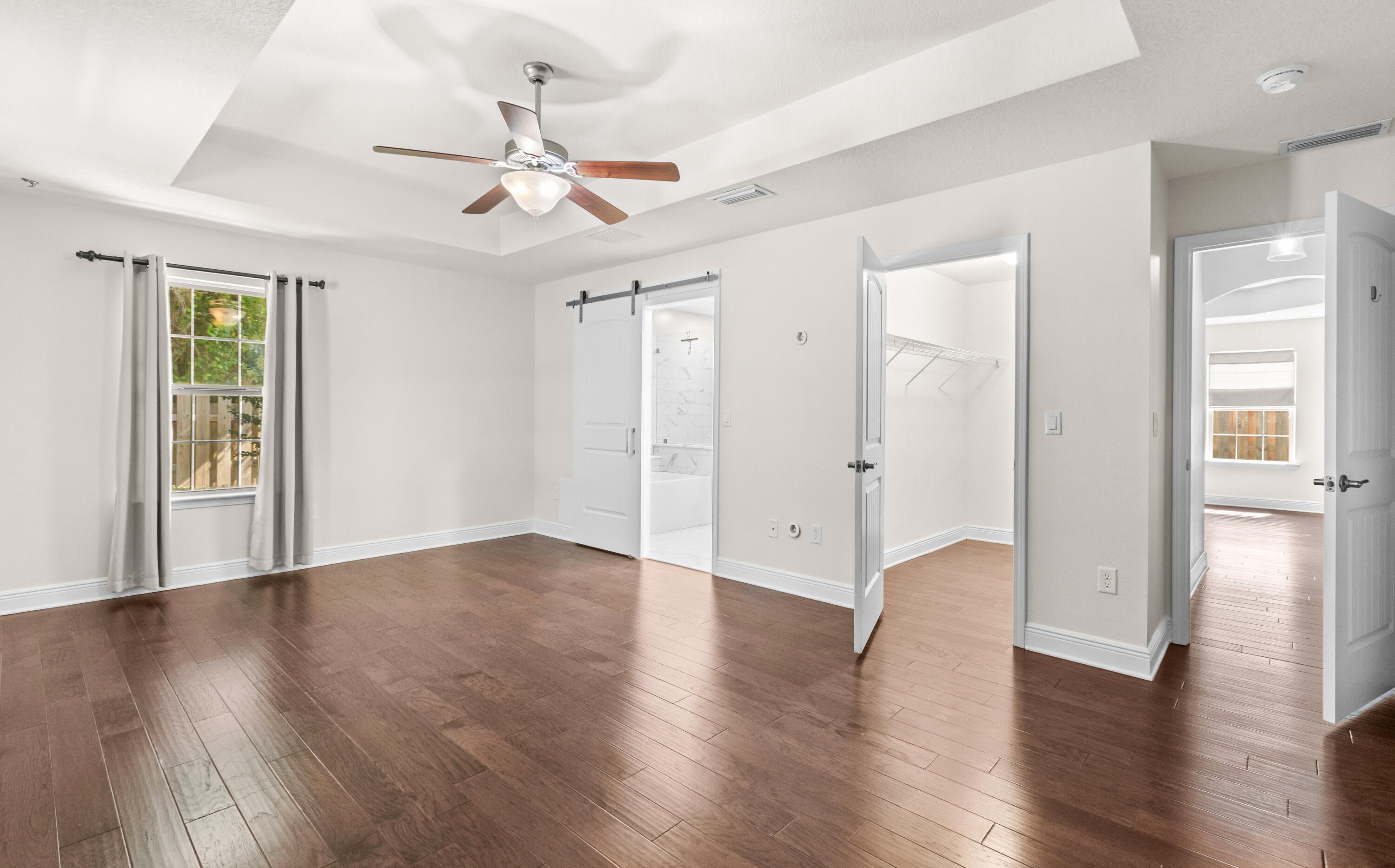 EAGLE BAY - Residential Lease