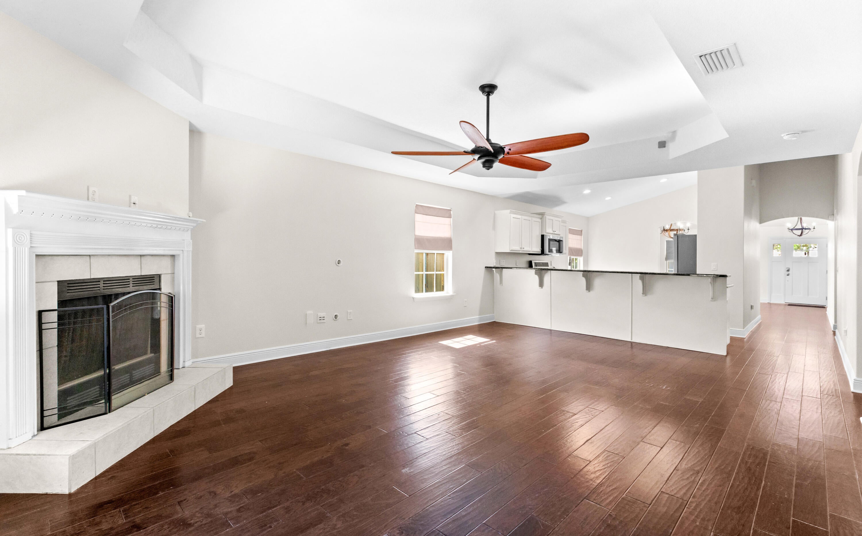 EAGLE BAY - Residential Lease