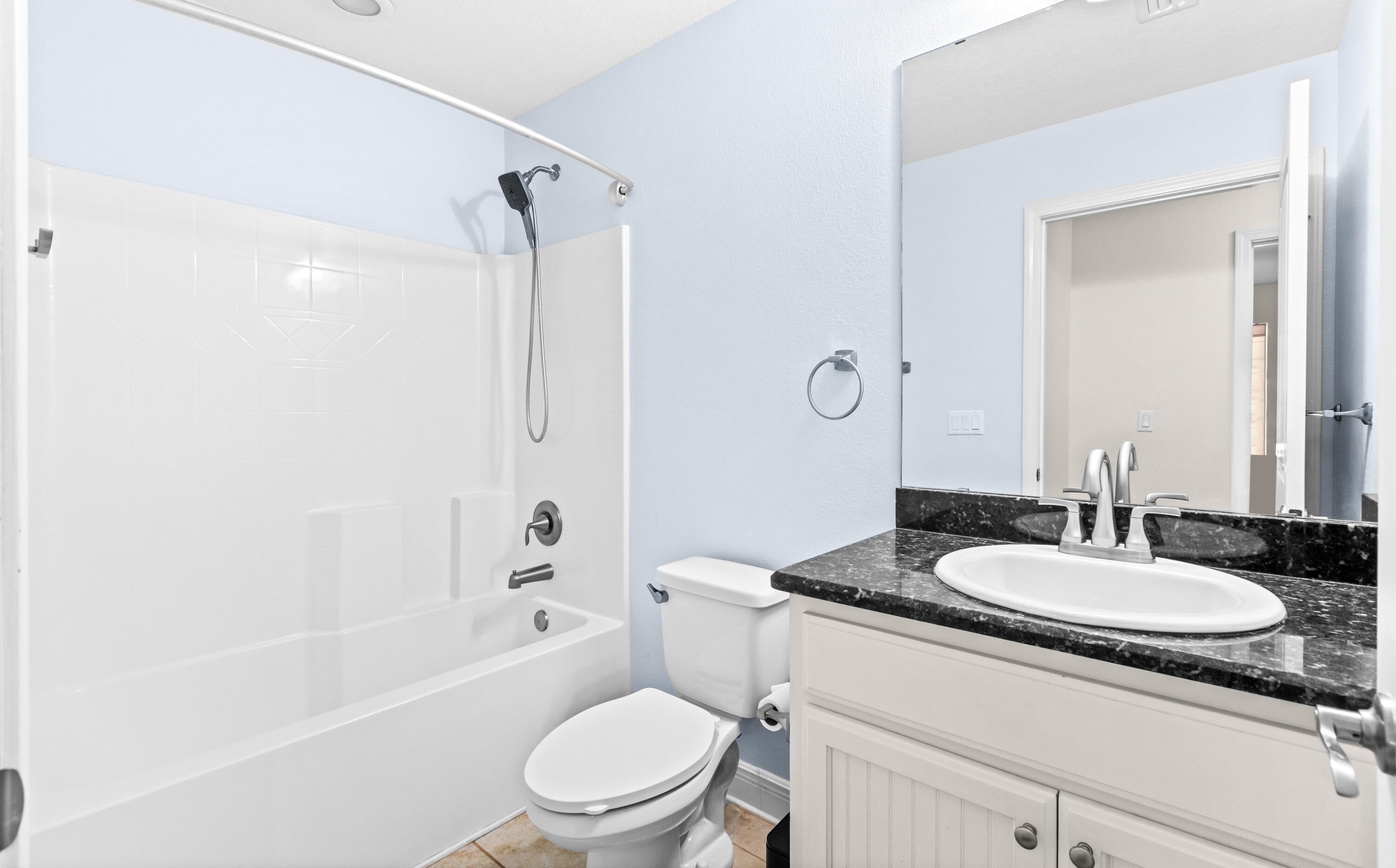 EAGLE BAY - Residential Lease
