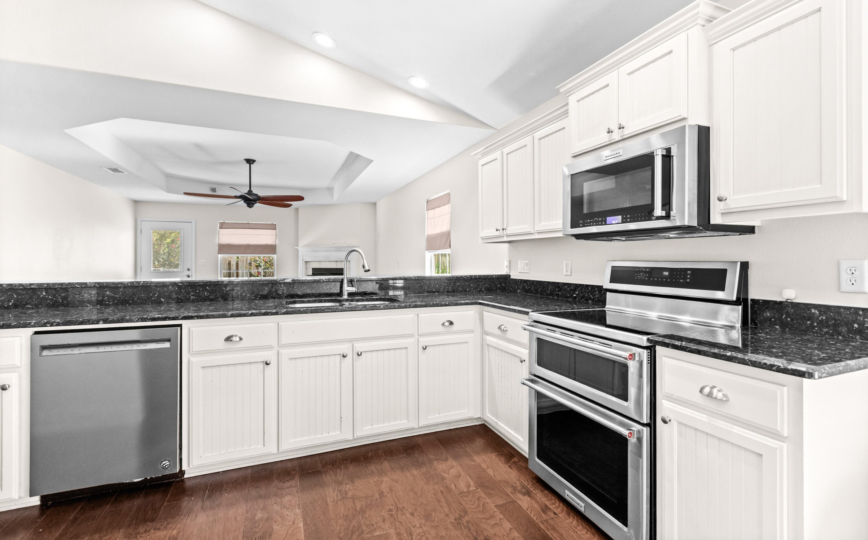EAGLE BAY - Residential Lease