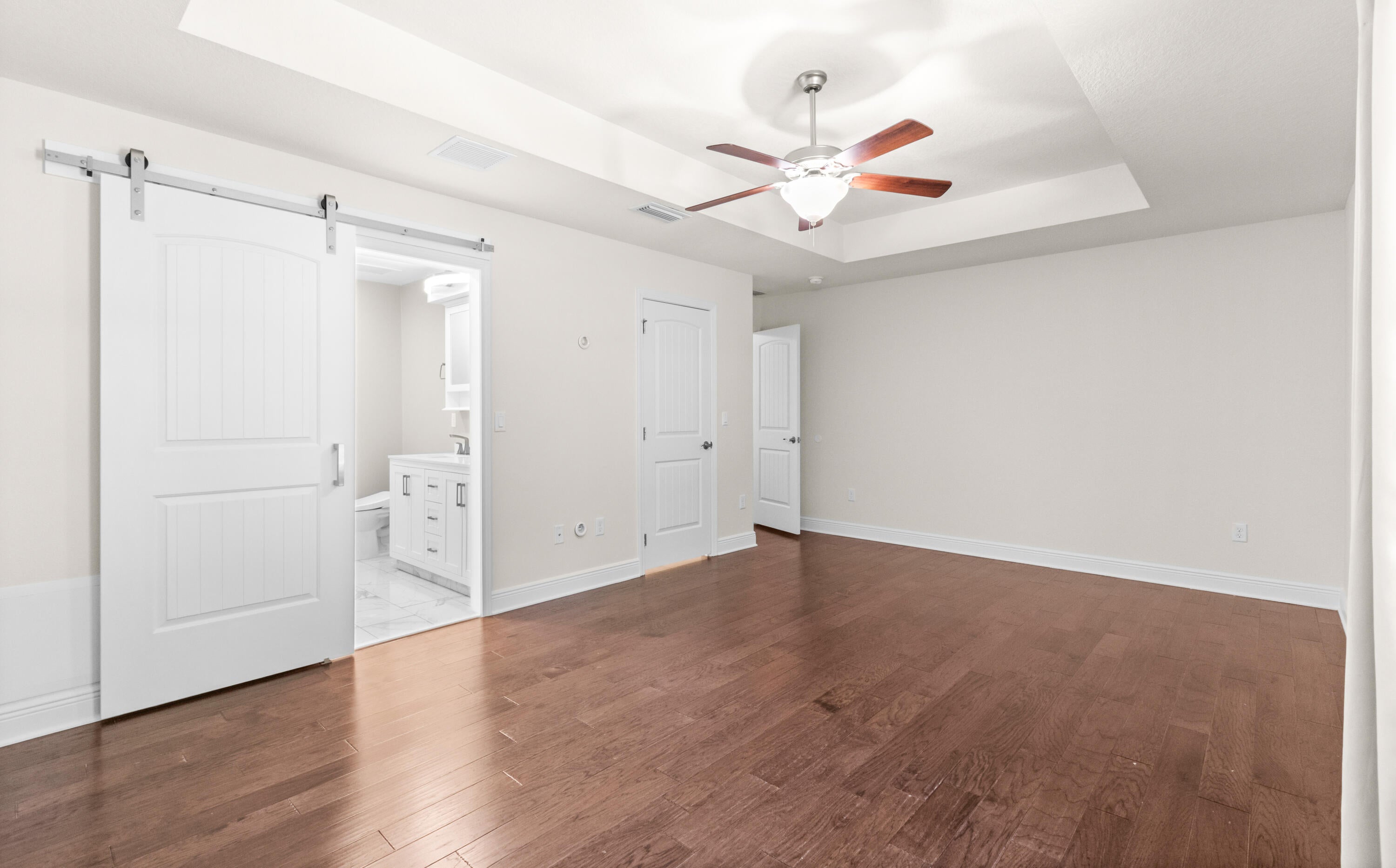 EAGLE BAY - Residential Lease
