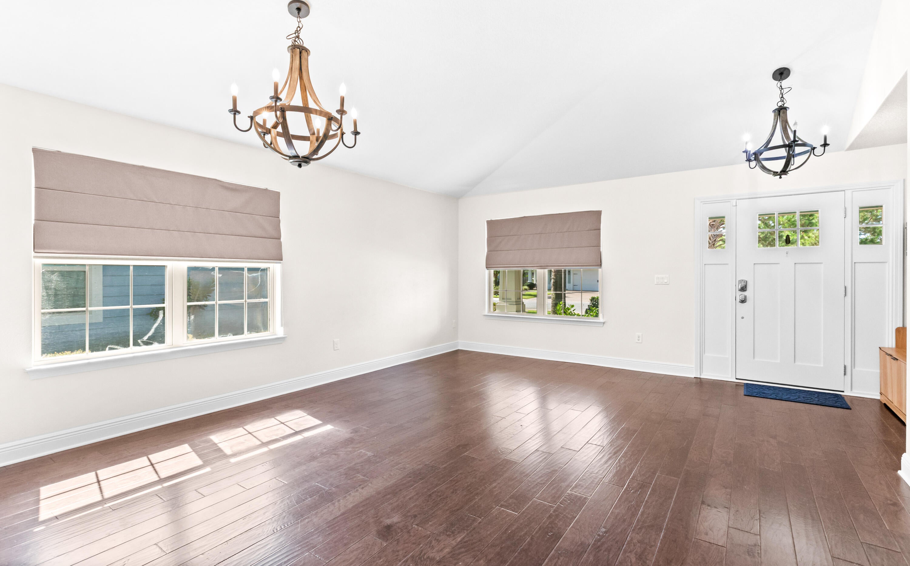 EAGLE BAY - Residential Lease