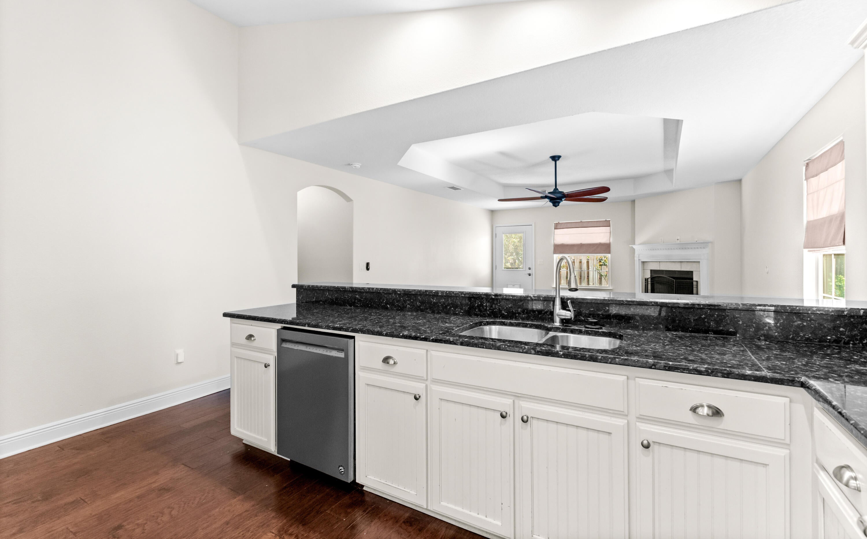EAGLE BAY - Residential Lease