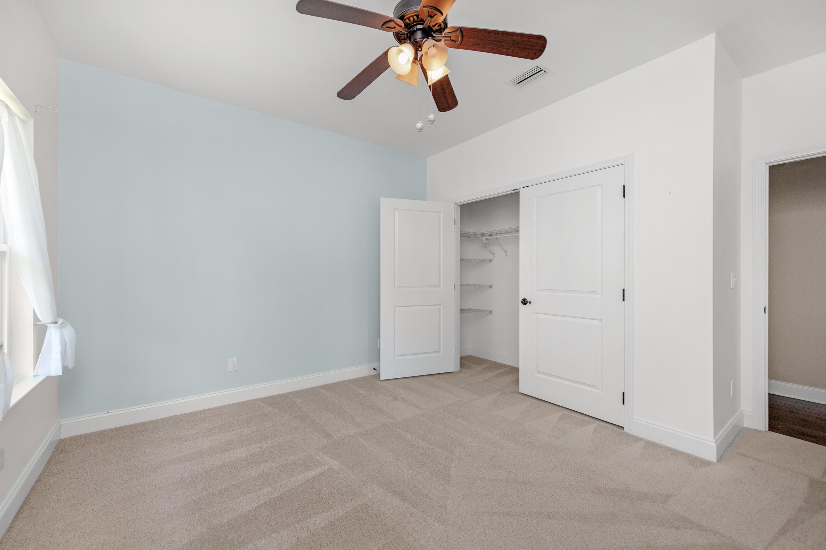 COLONIAL ESTATES - Residential