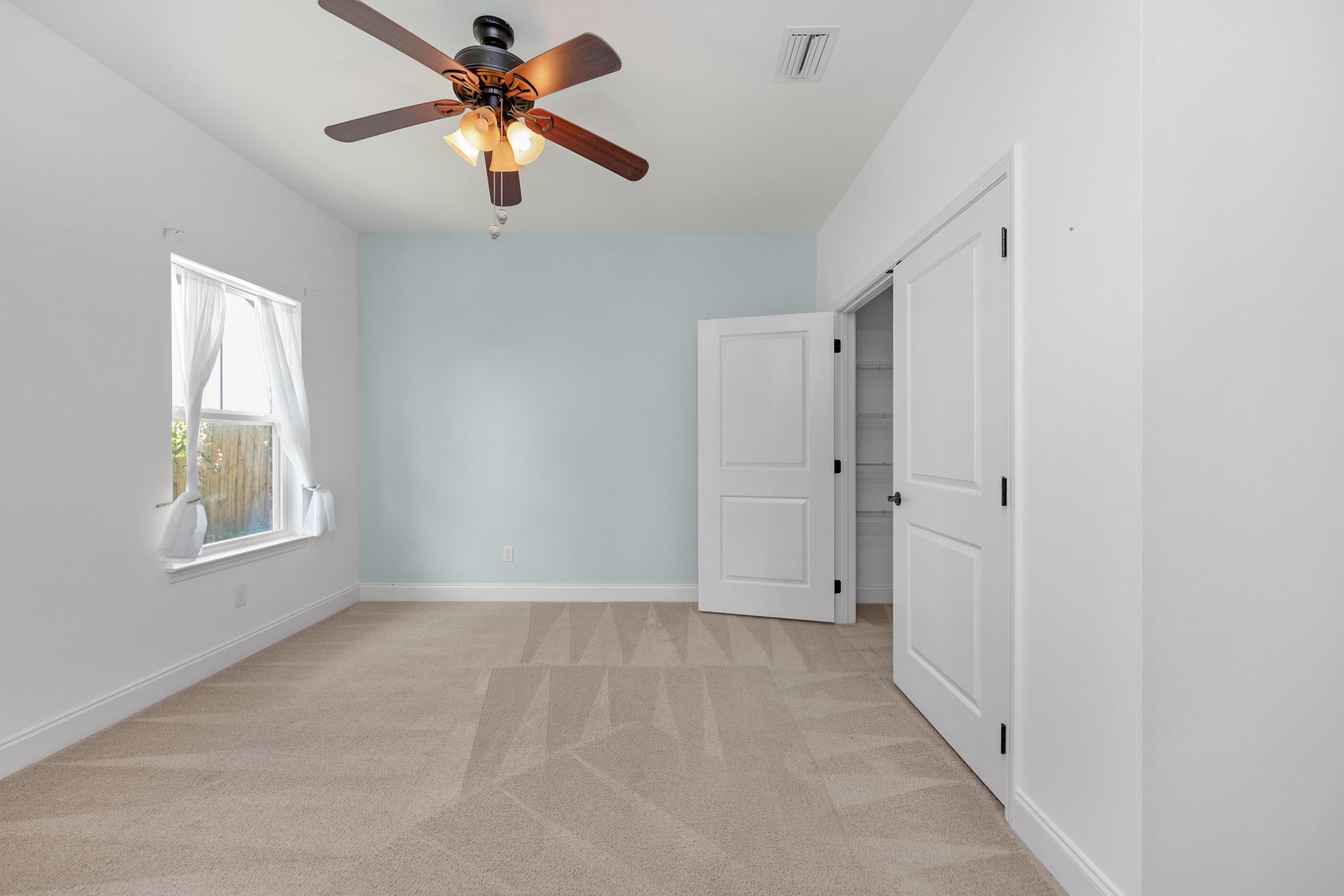 COLONIAL ESTATES - Residential