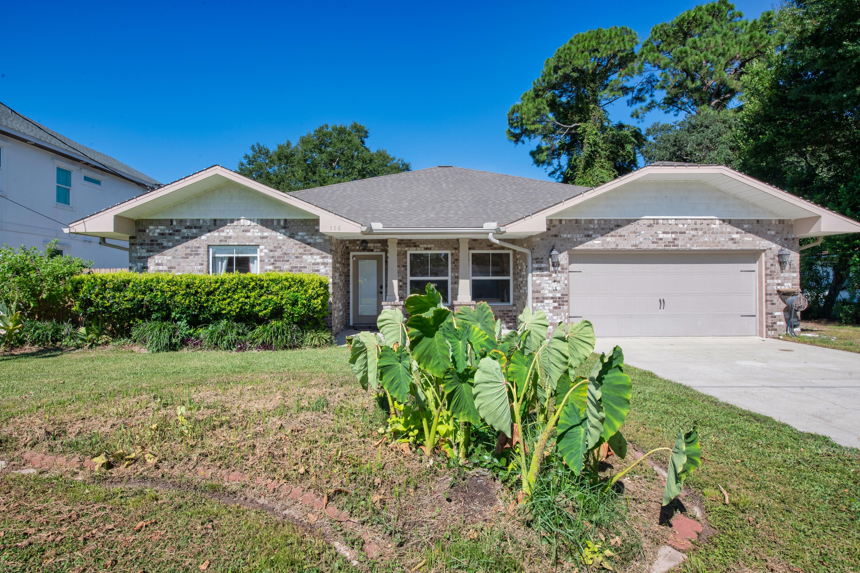 COLONIAL ESTATES - Residential