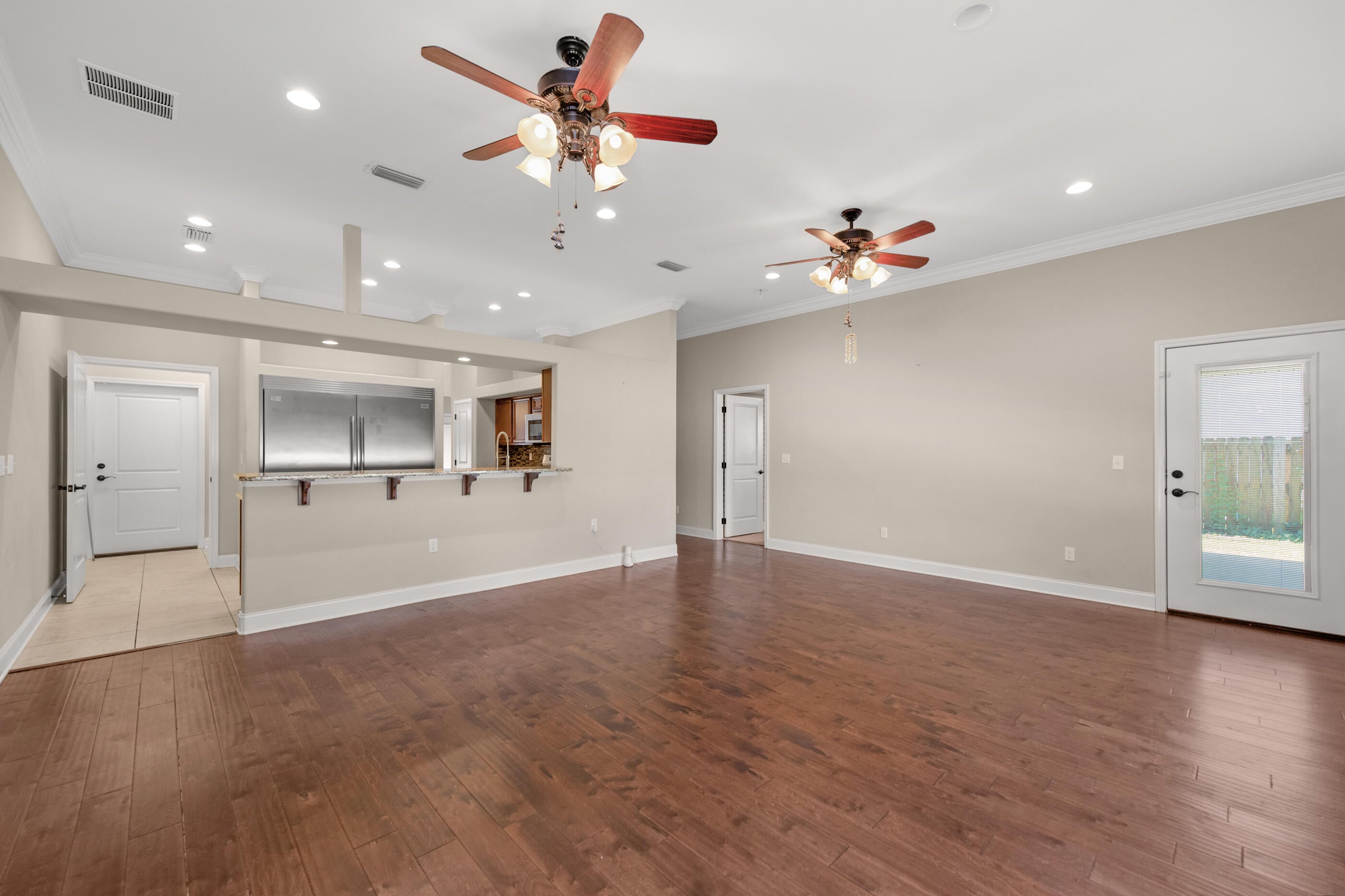 COLONIAL ESTATES - Residential