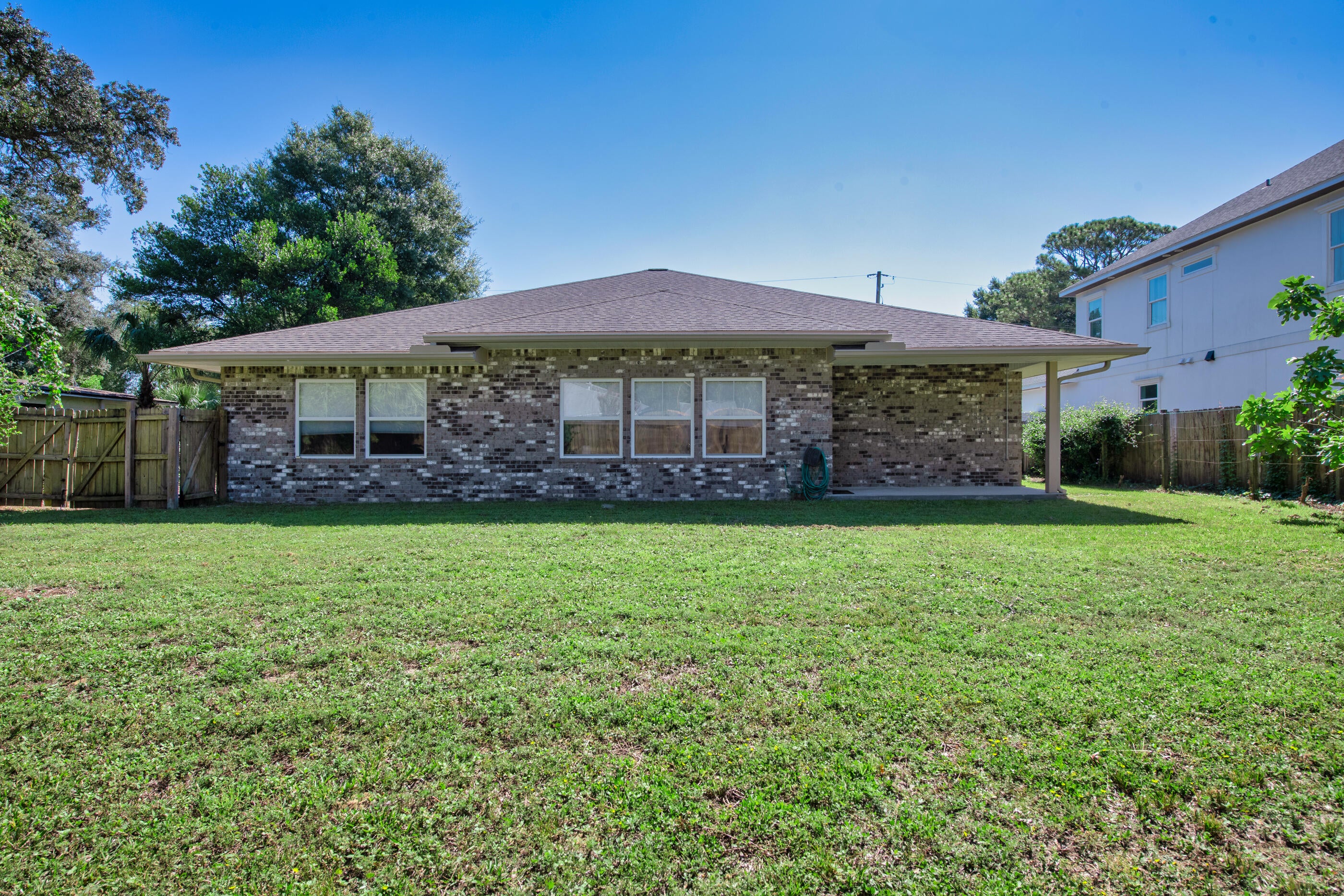 COLONIAL ESTATES - Residential