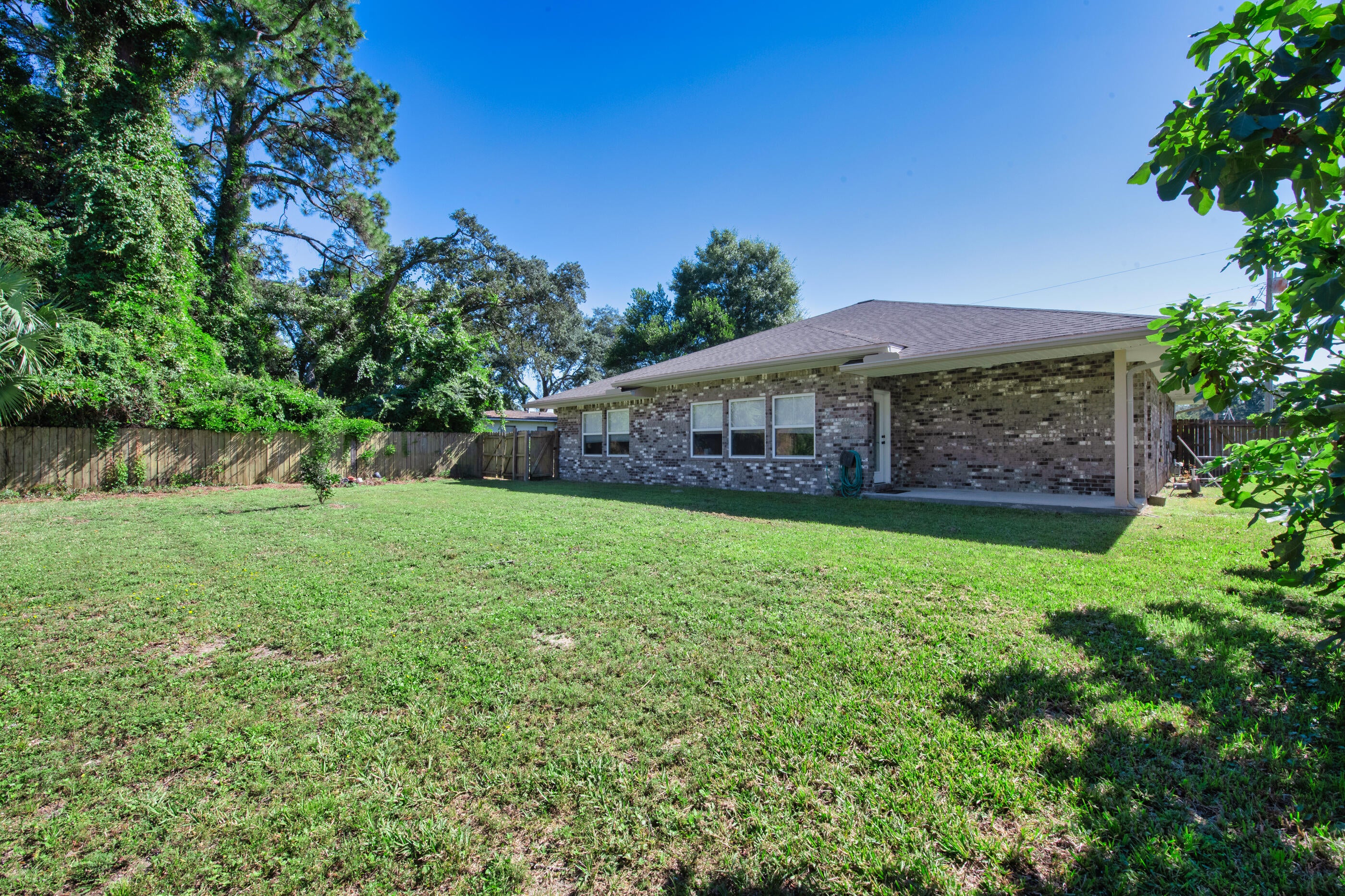COLONIAL ESTATES - Residential