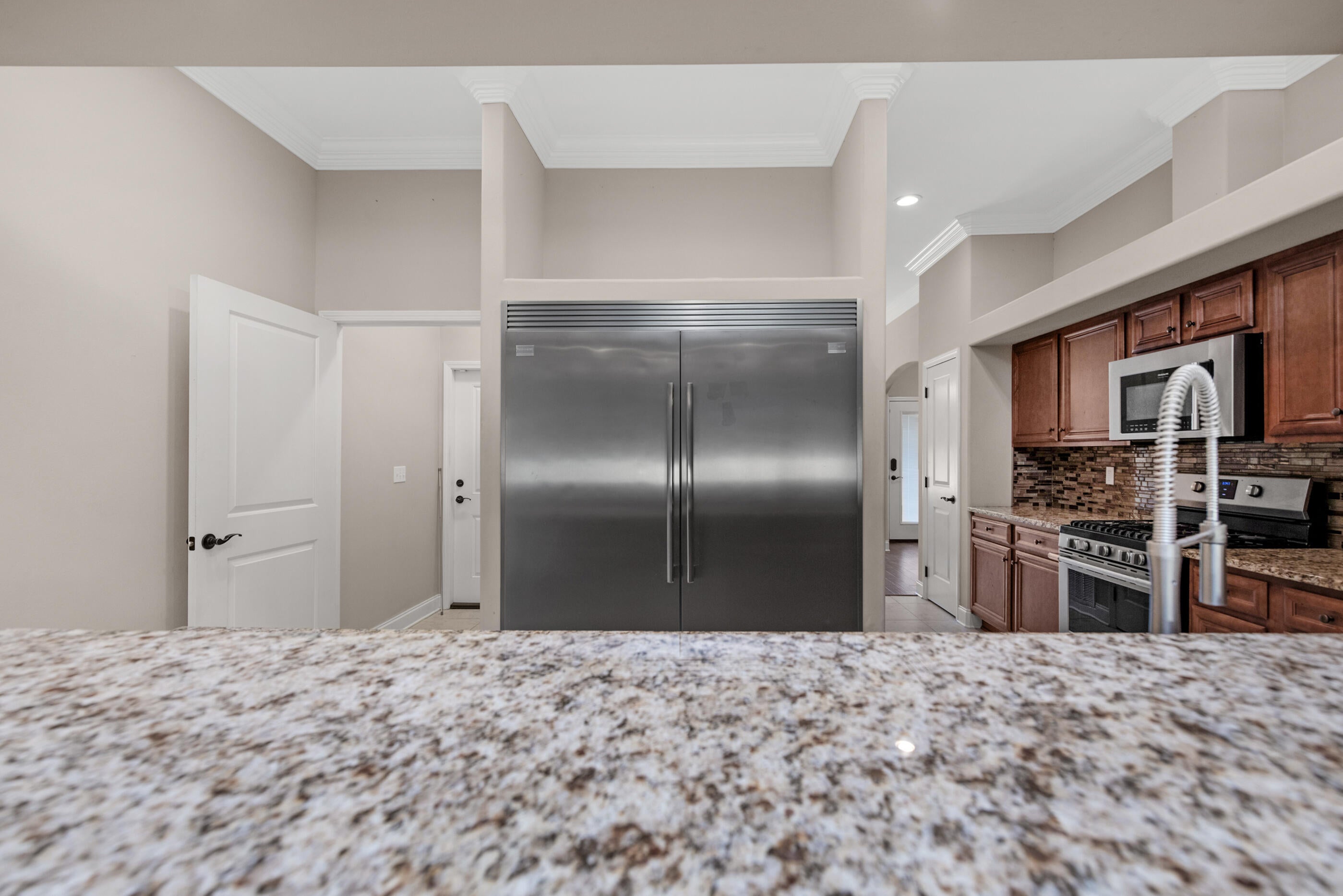 COLONIAL ESTATES - Residential